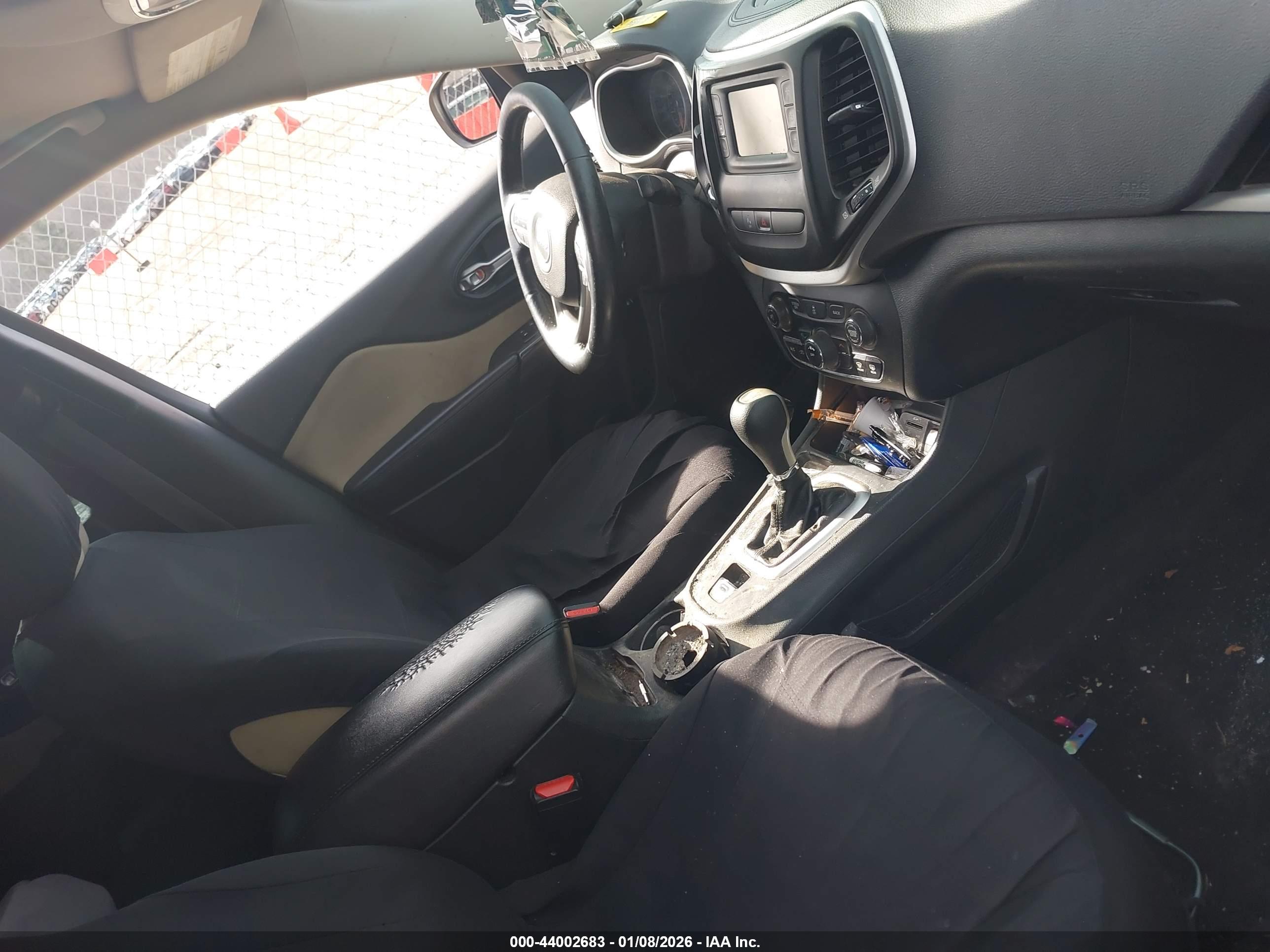 JEEP CHEROKEE image 5