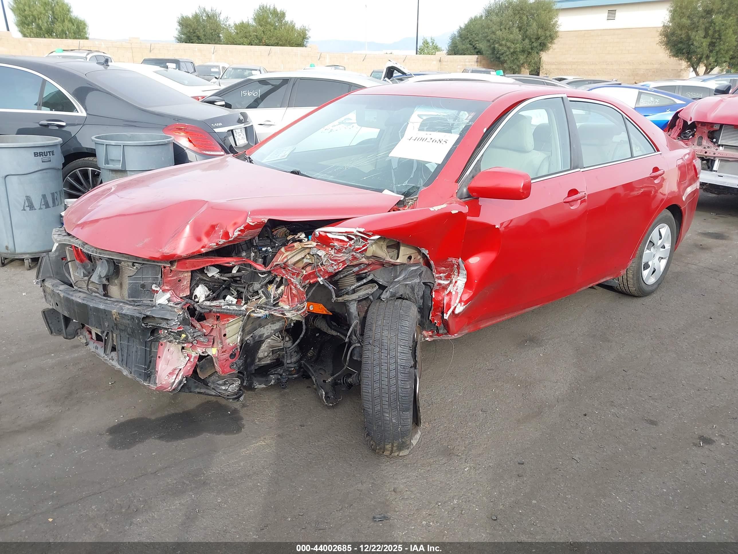 TOYOTA CAMRY image 2