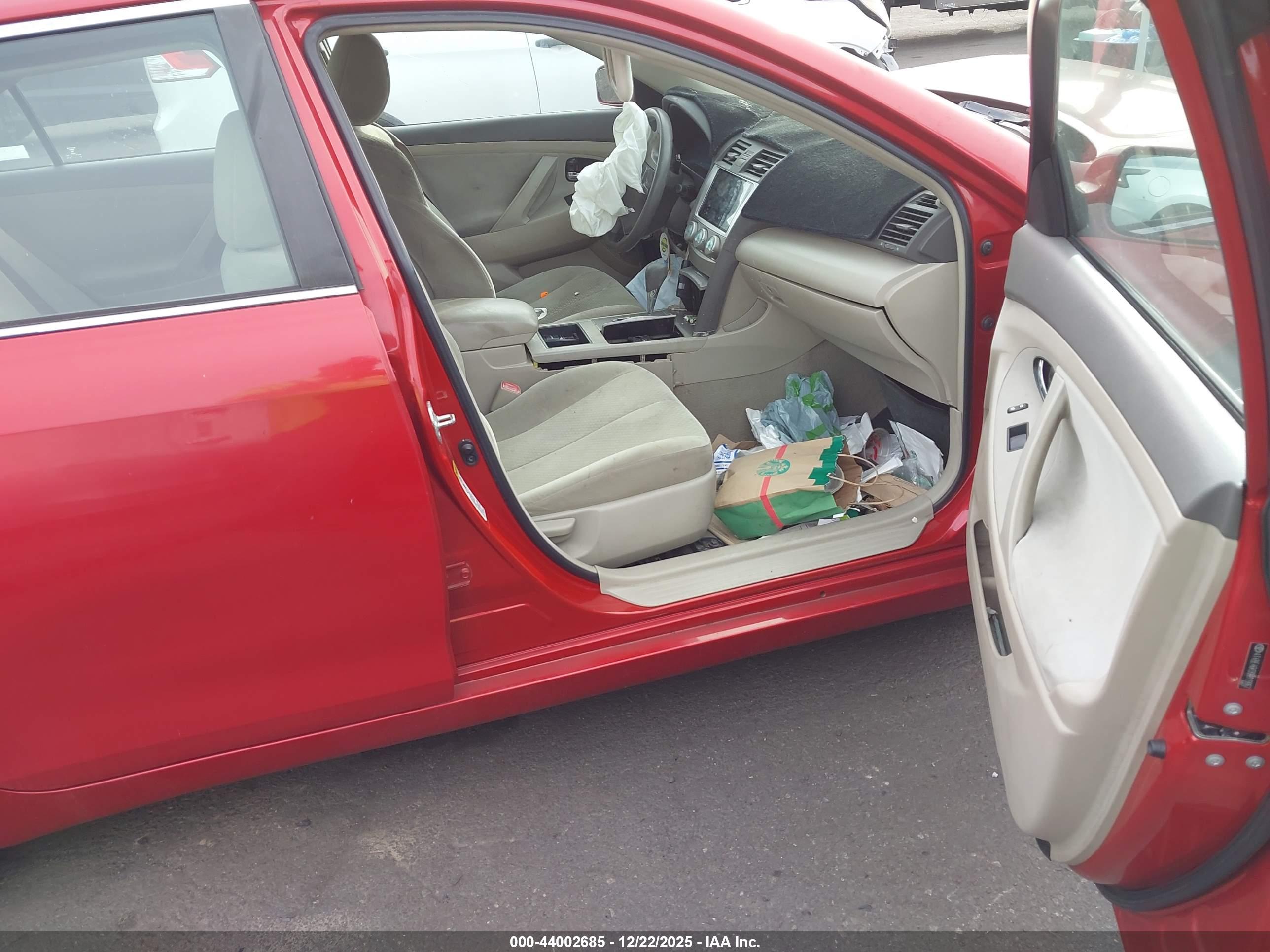 TOYOTA CAMRY image 5
