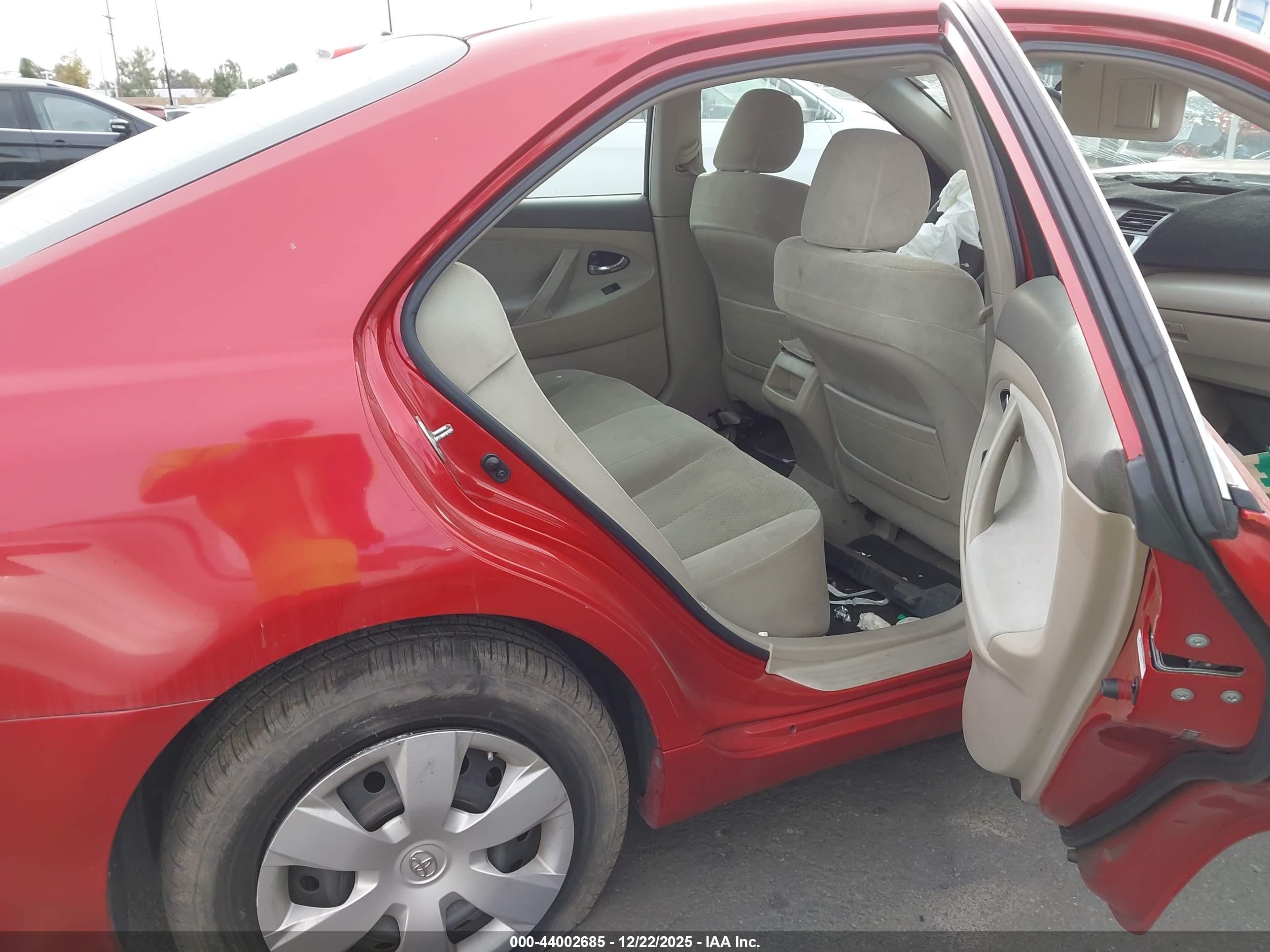 TOYOTA CAMRY image 8