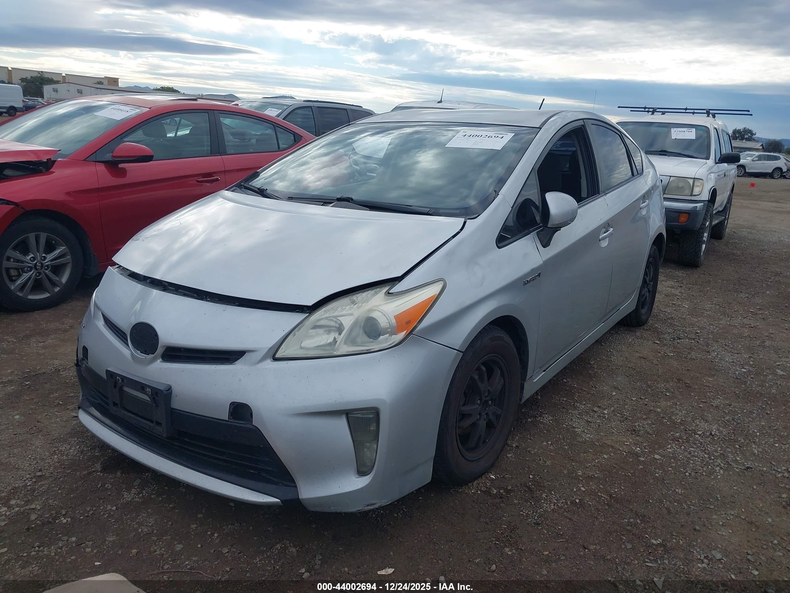 TOYOTA PRIUS image 2