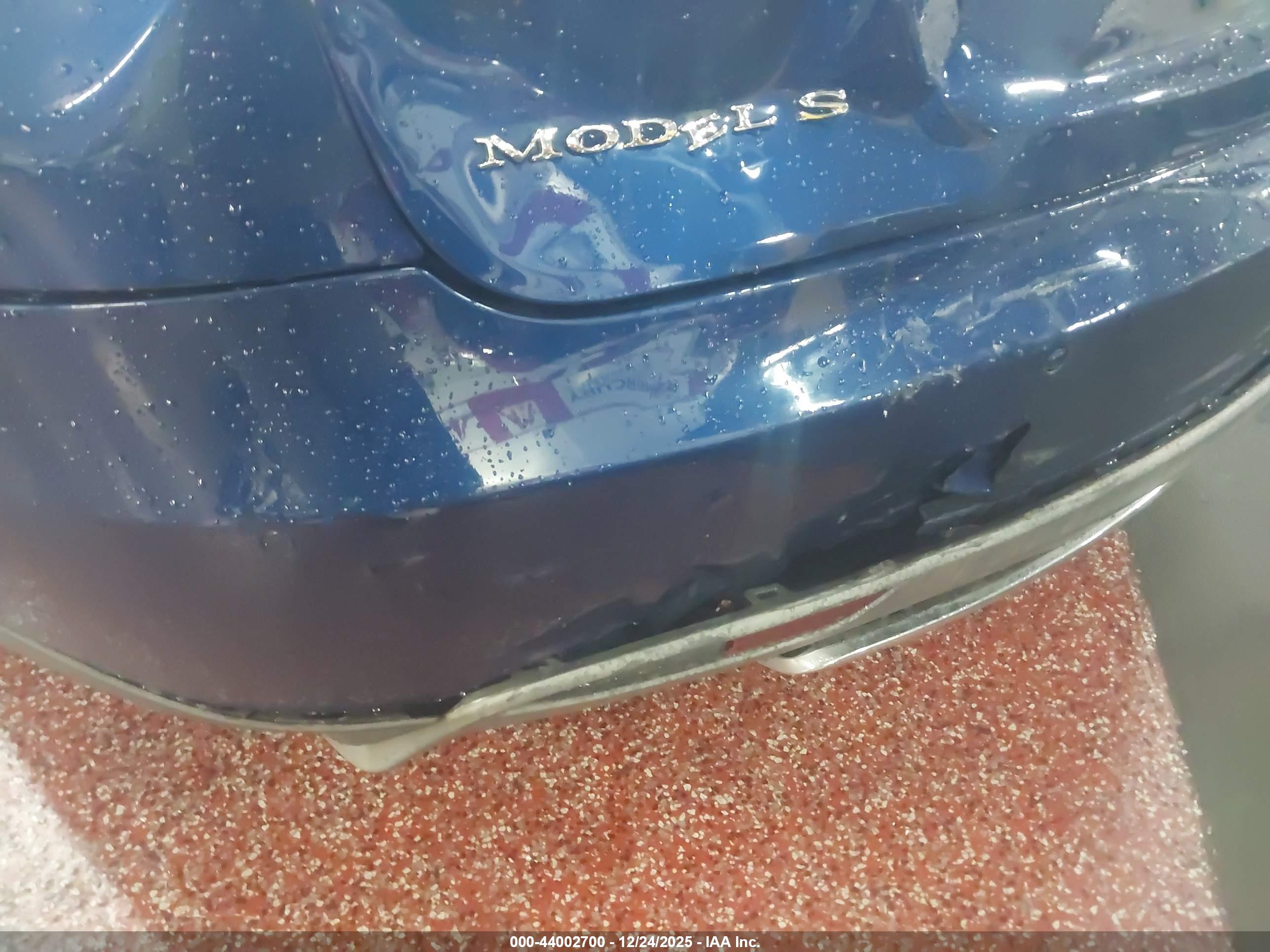 TESLA MODEL image 6
