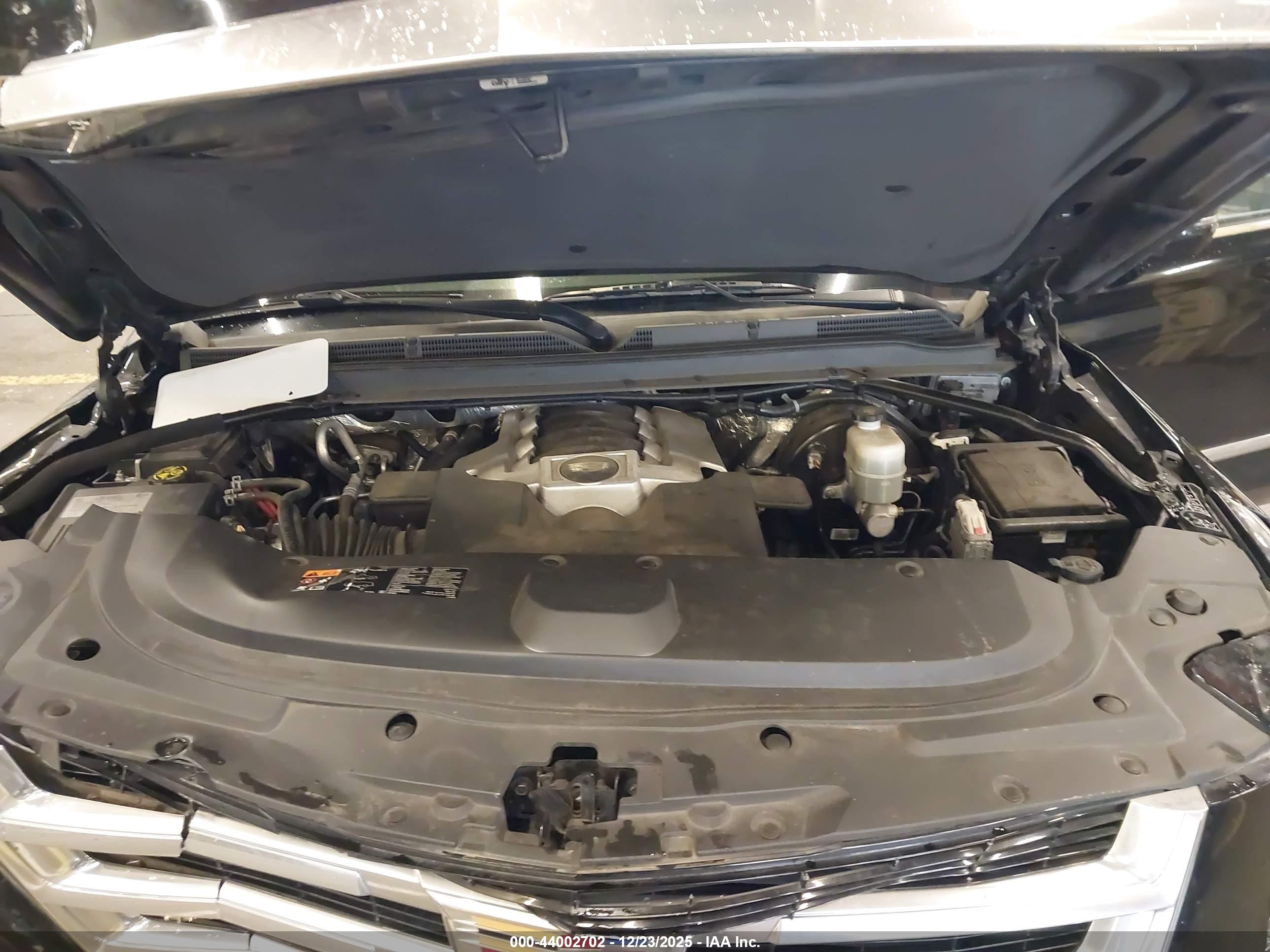 CADILLAC ESCALADE image 10