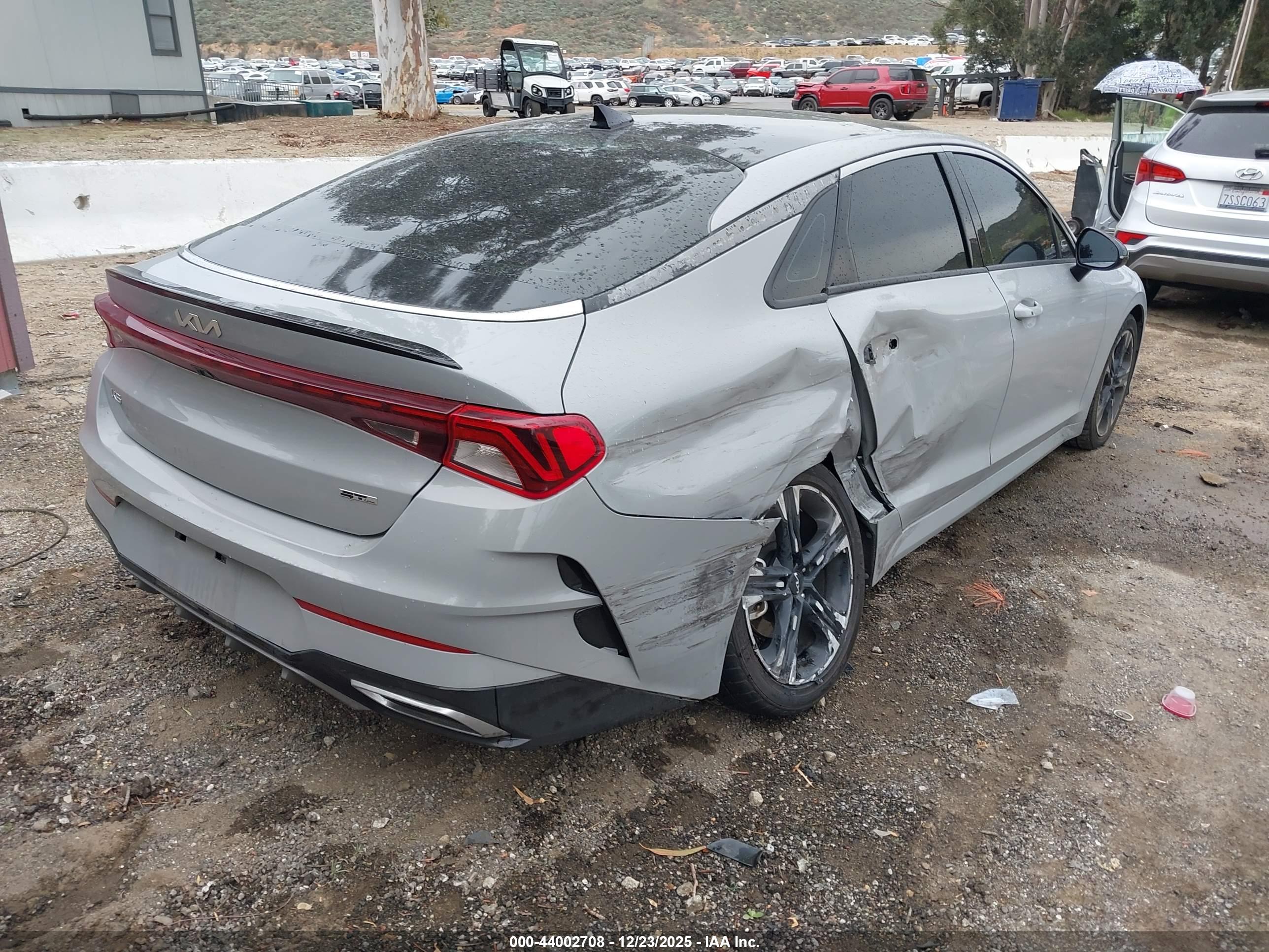 KIA K5 image 4