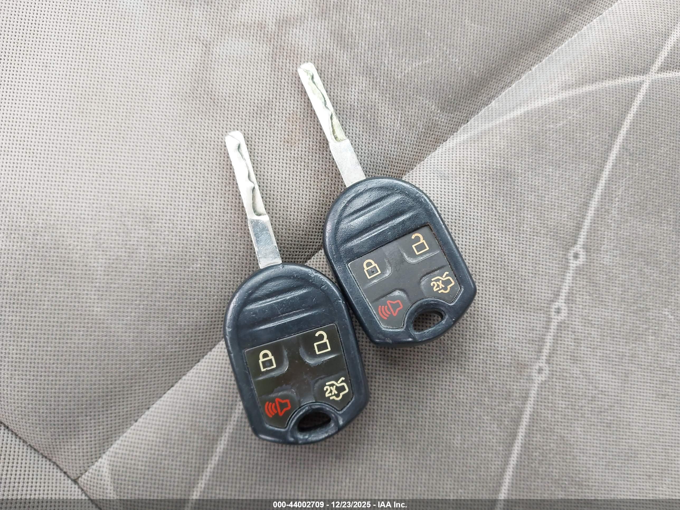 FORD FIESTA image 11