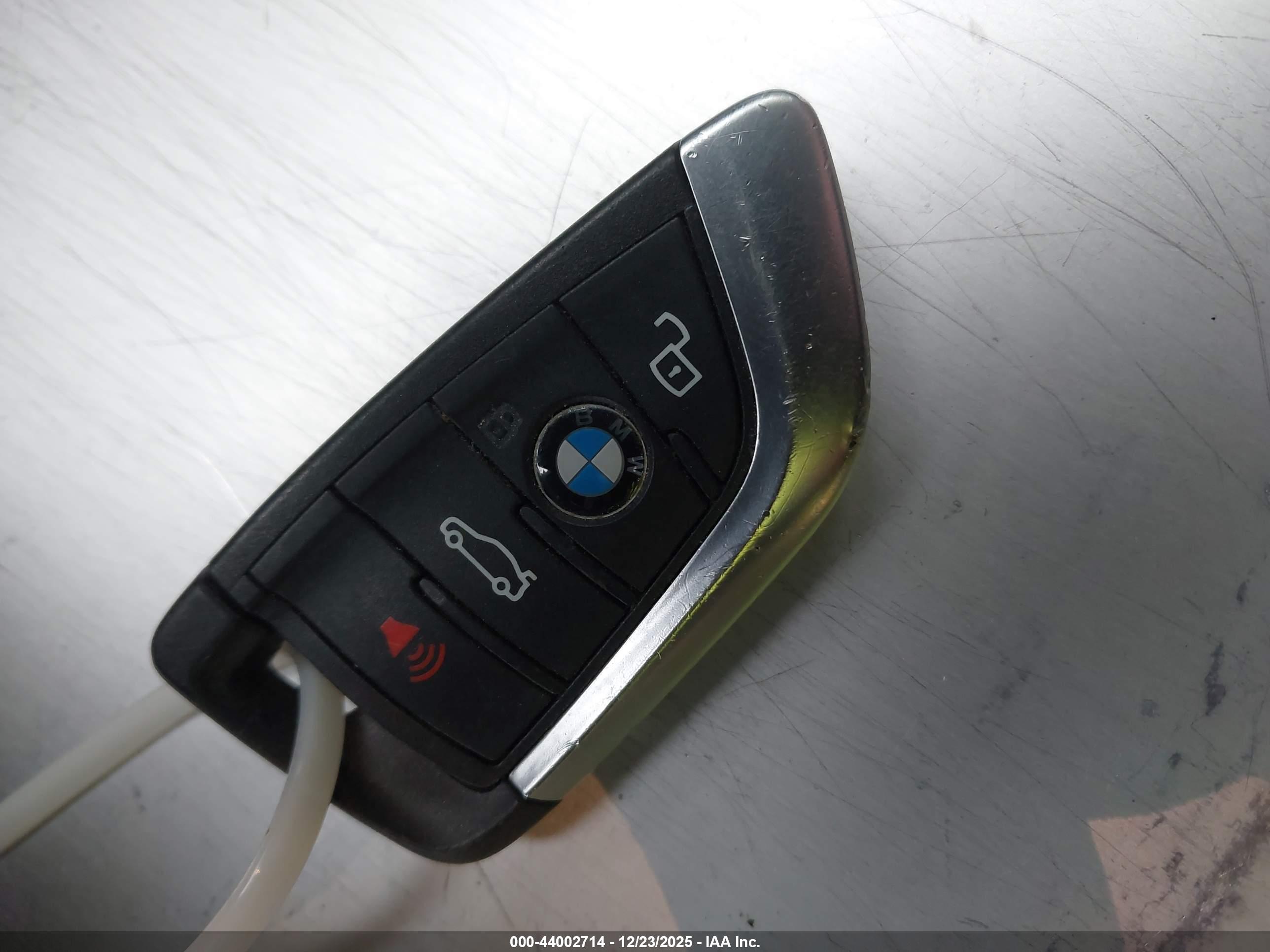 BMW I4 image 11