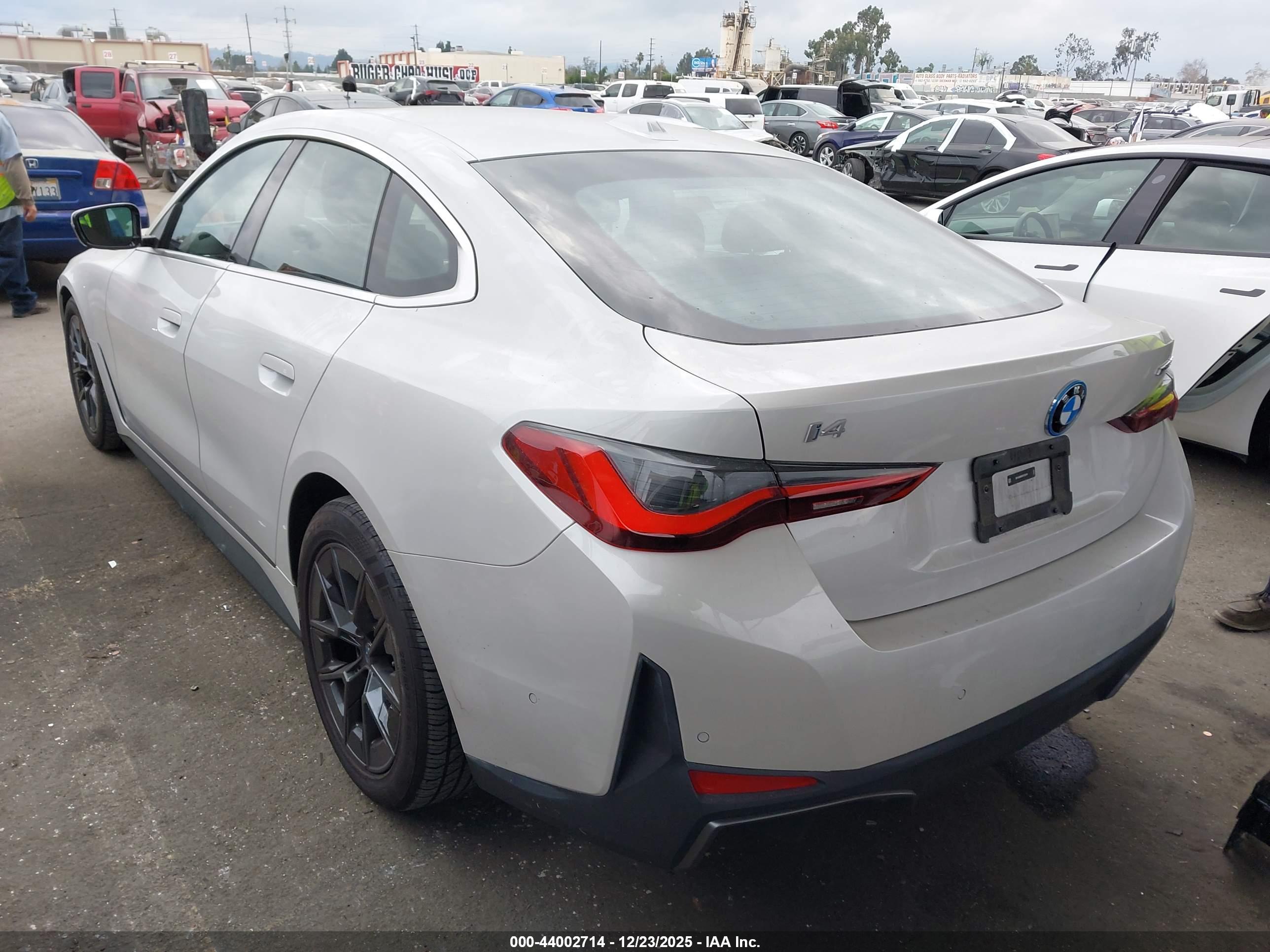 BMW I4 image 3