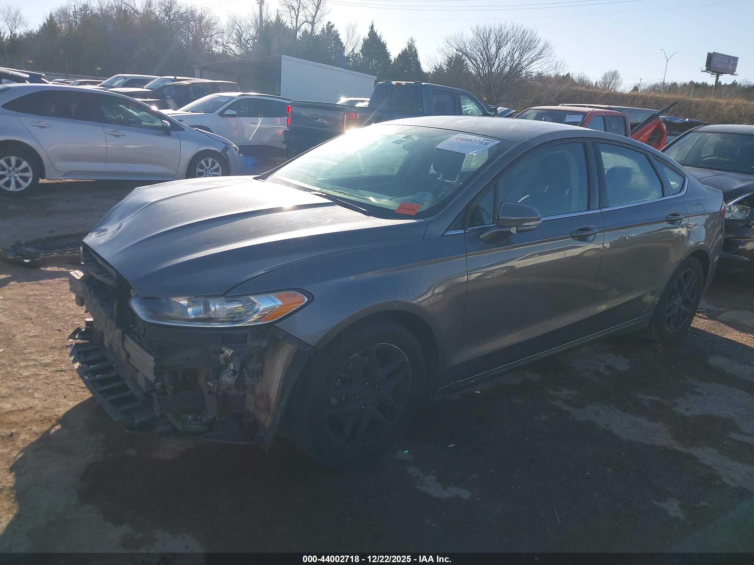 FORD FUSION image 2