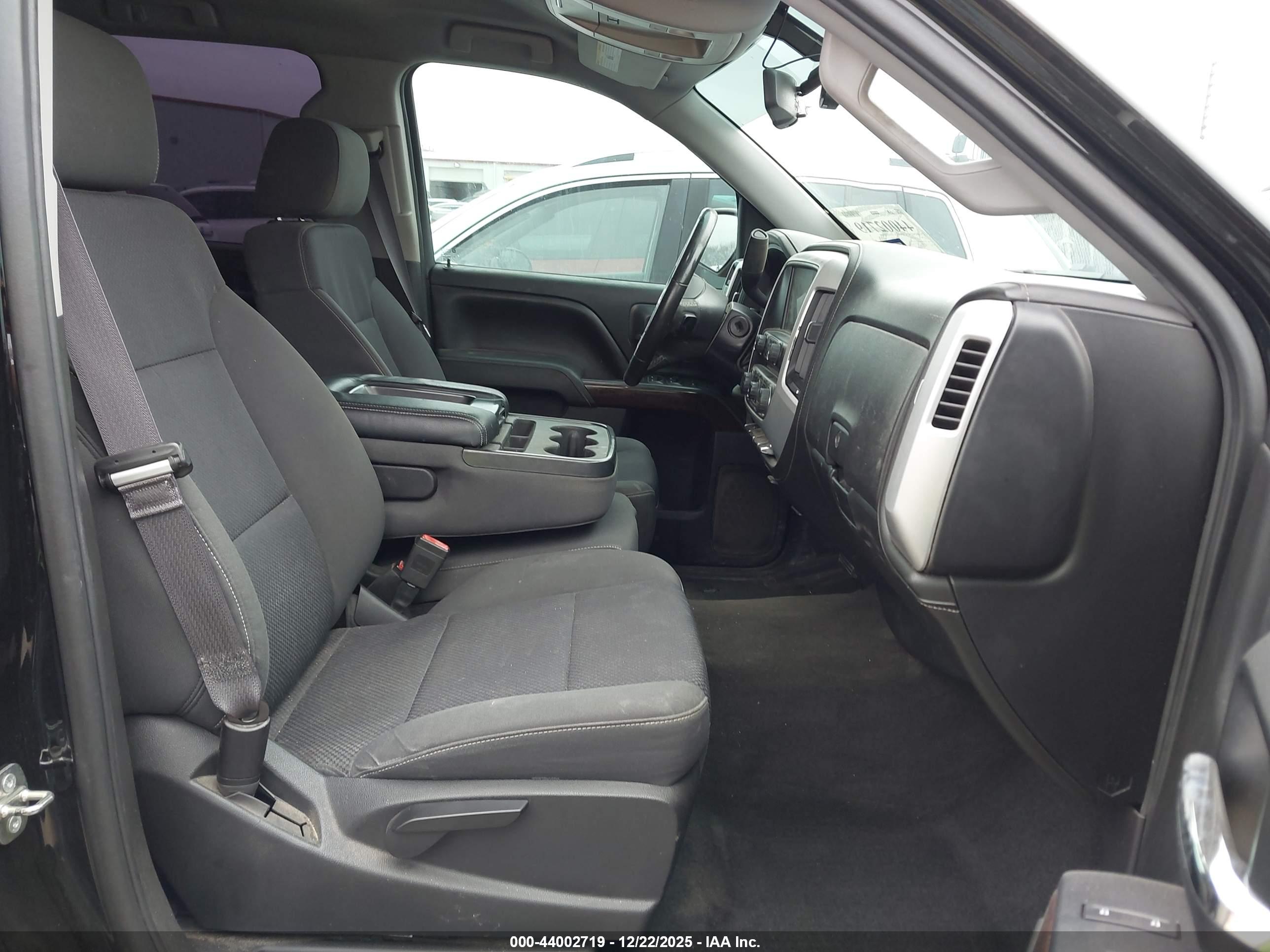 GMC SIERRA image 5