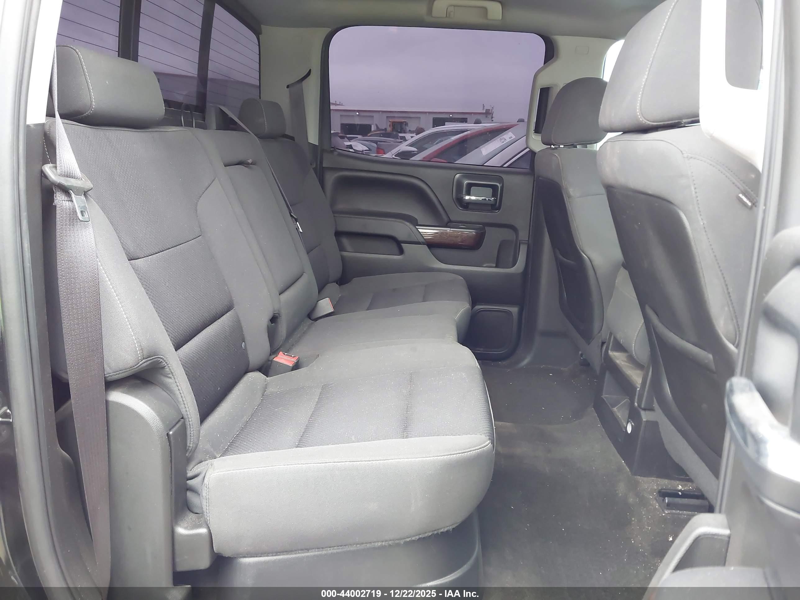 GMC SIERRA image 8