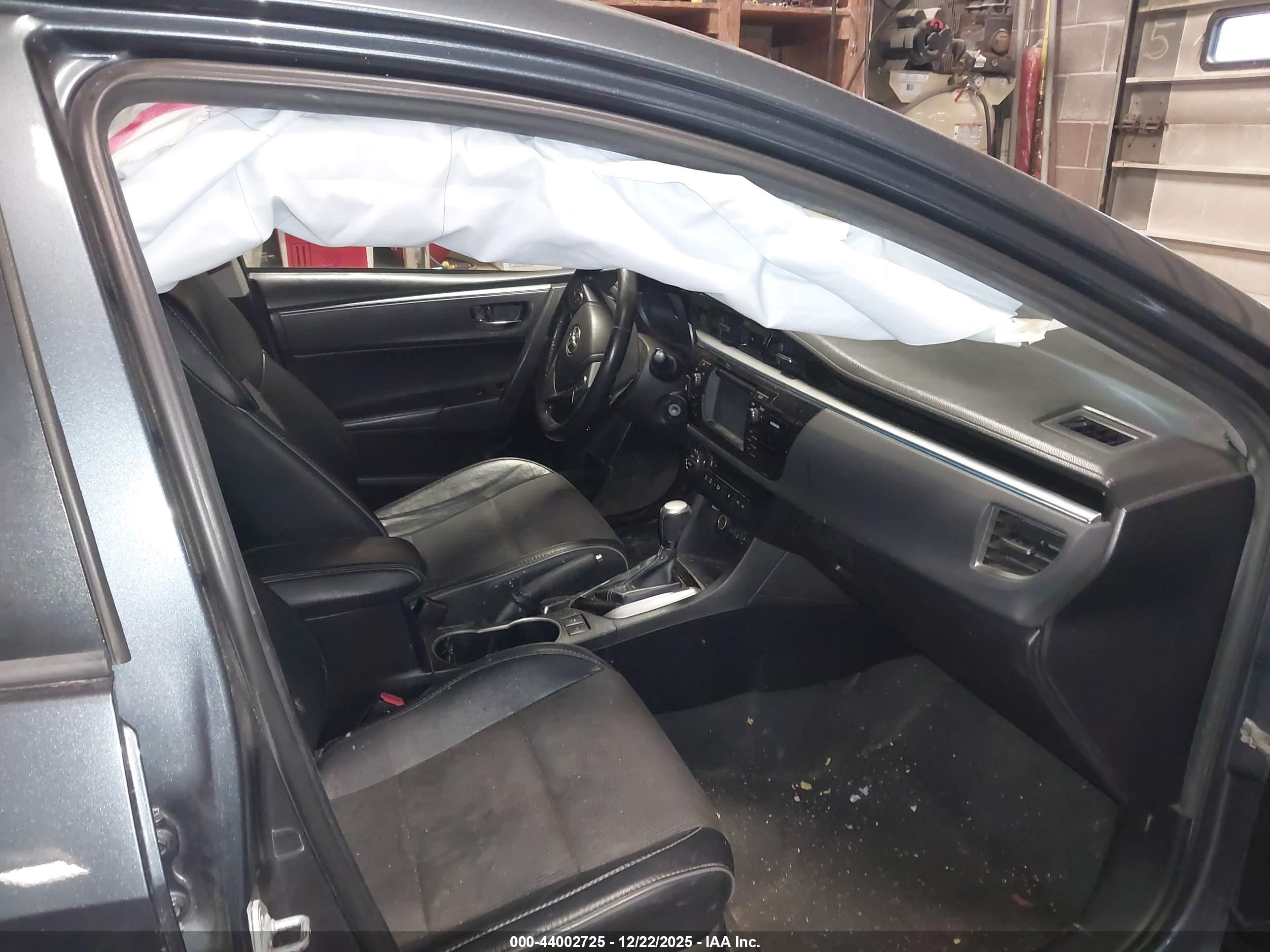 TOYOTA COROLLA image 5