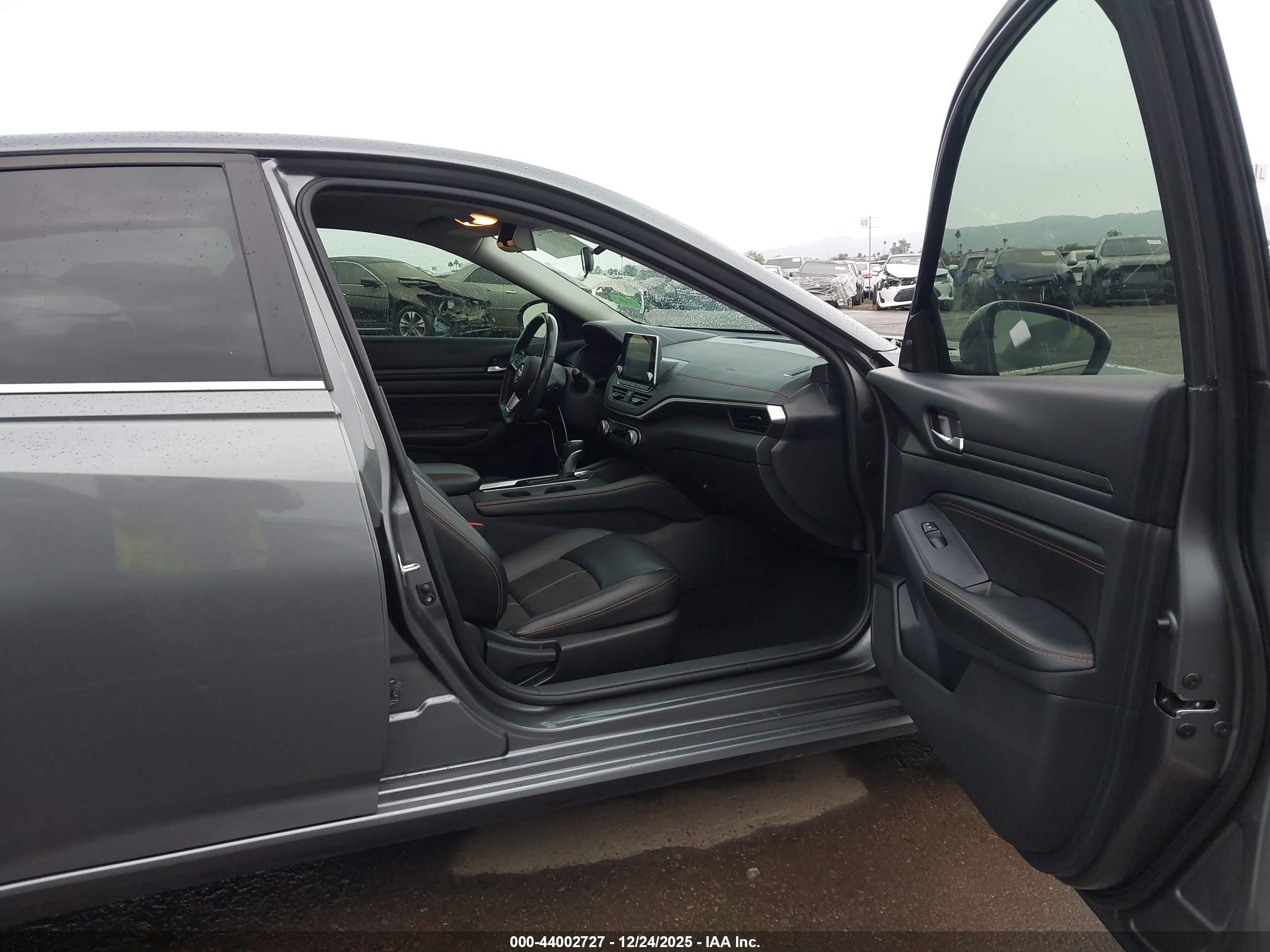 NISSAN ALTIMA image 5