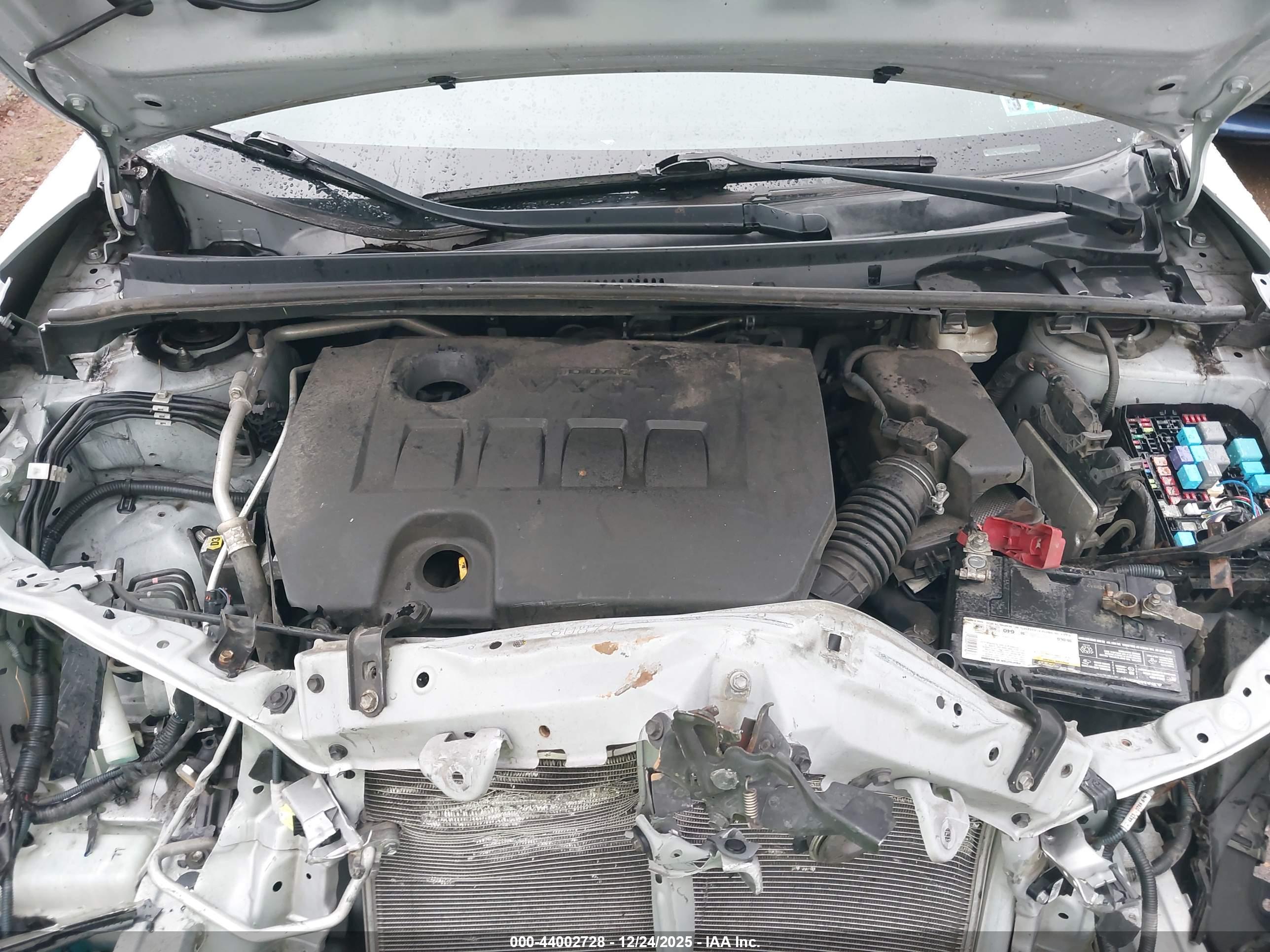 TOYOTA COROLLA image 10