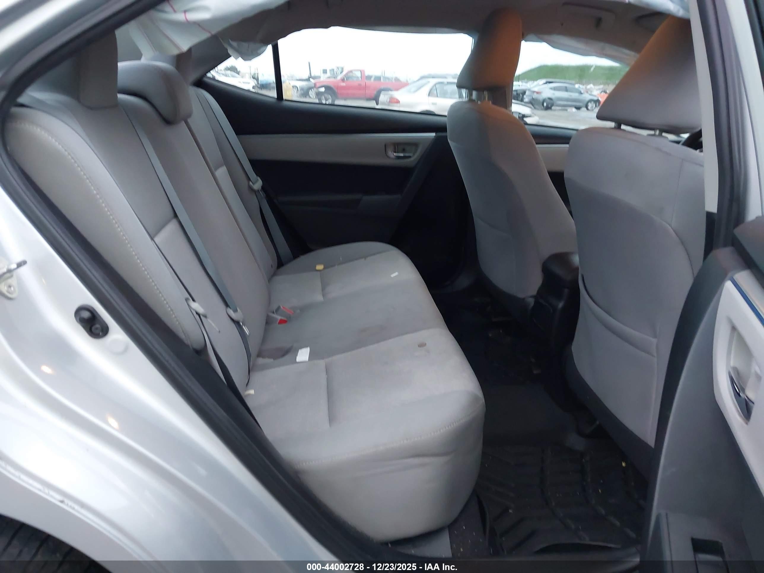 TOYOTA COROLLA image 8