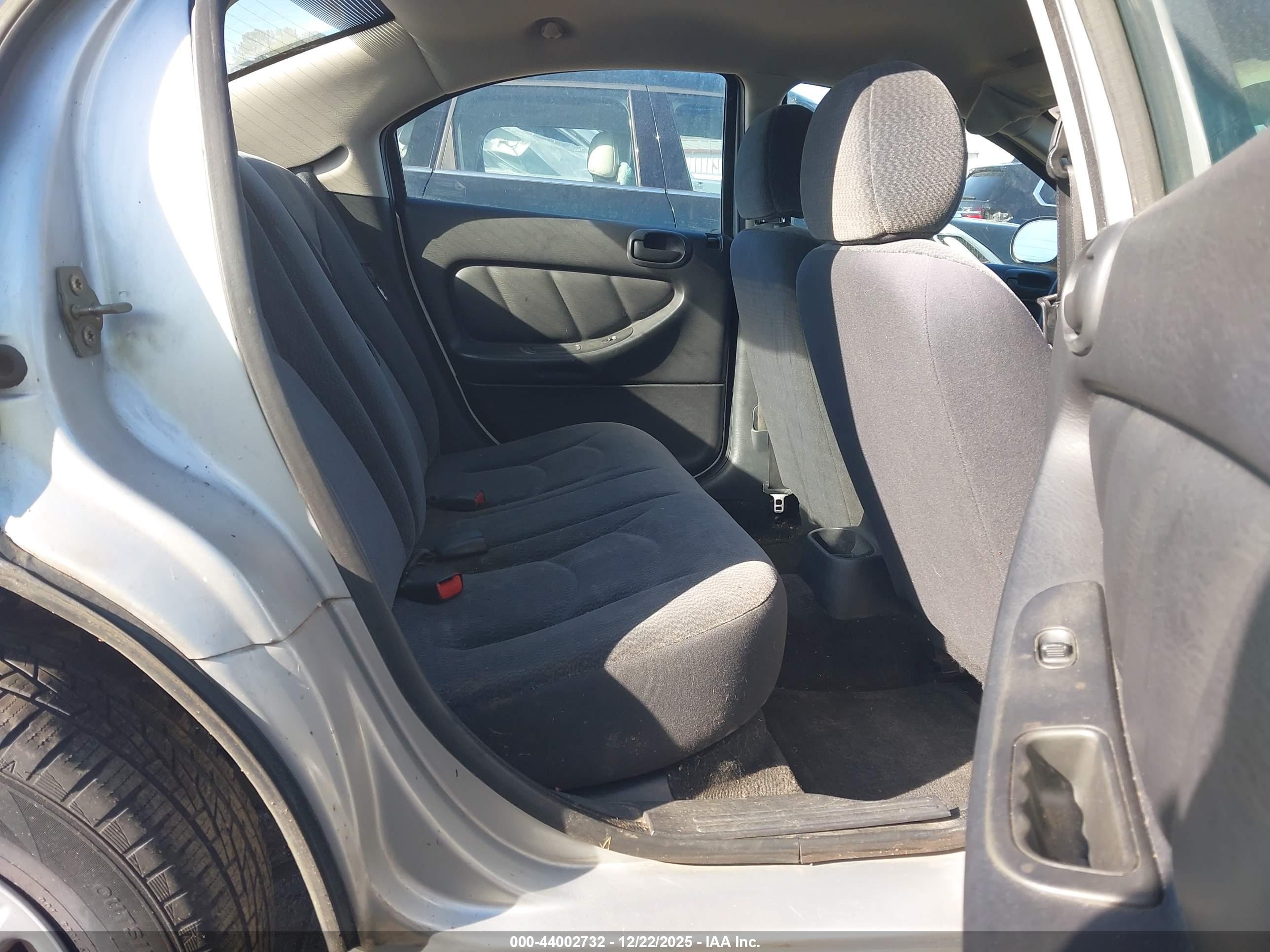 DODGE STRATUS image 8