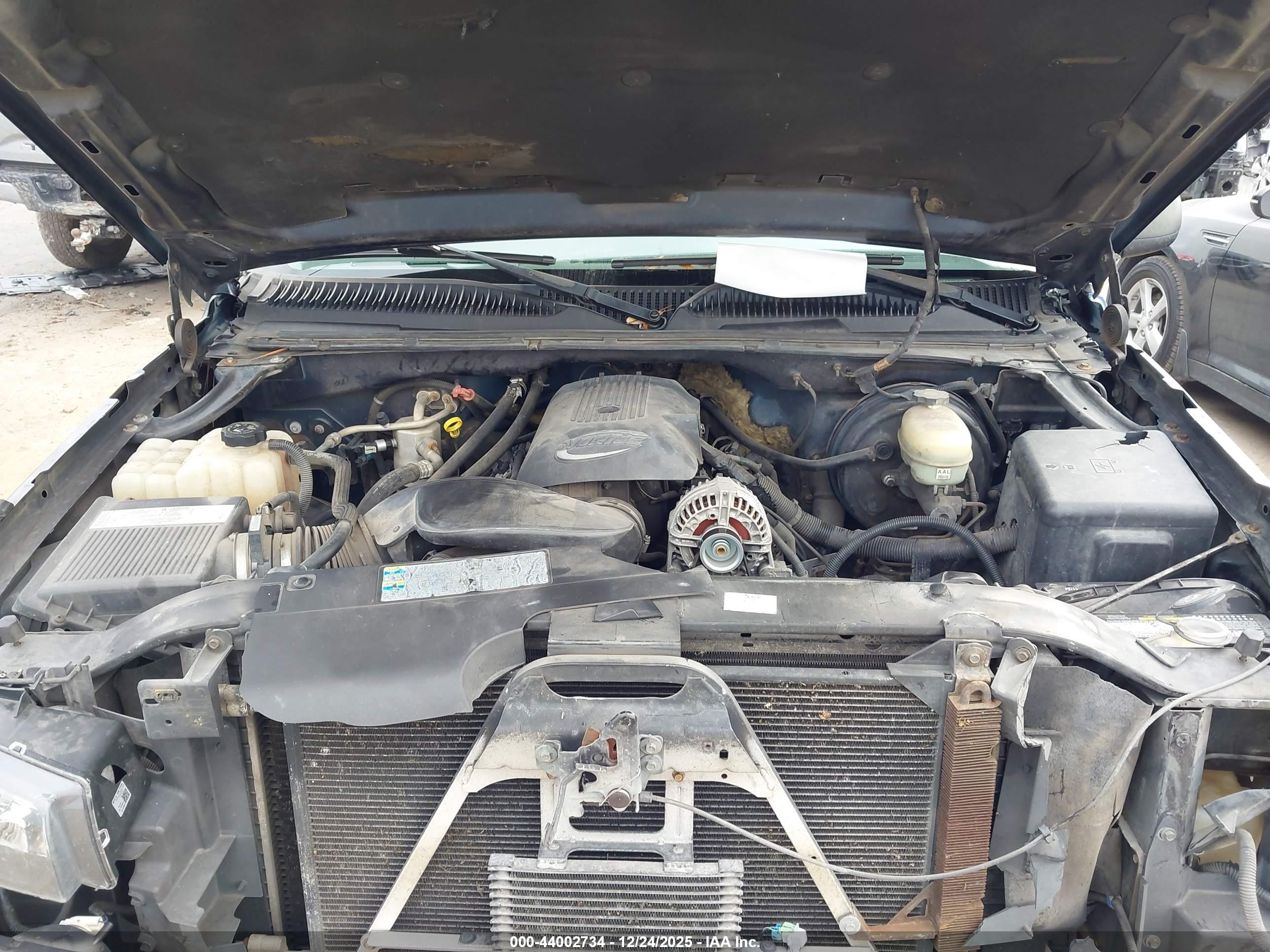 CHEVROLET SILVERADO image 10