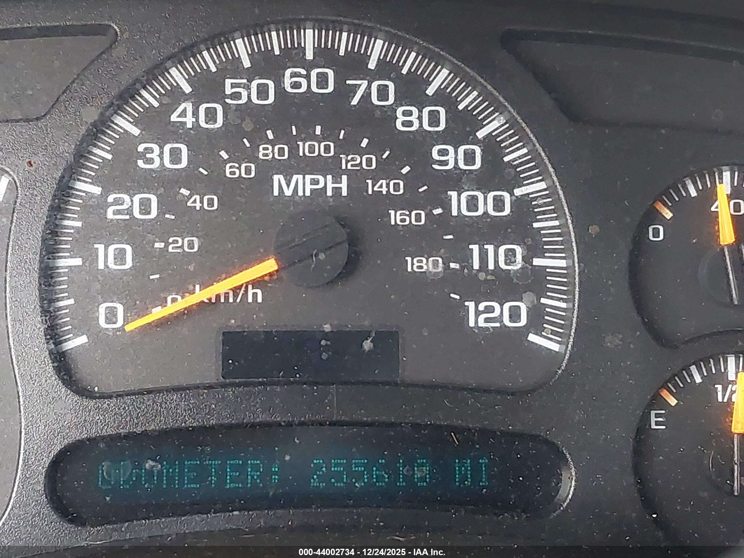 CHEVROLET SILVERADO image 7