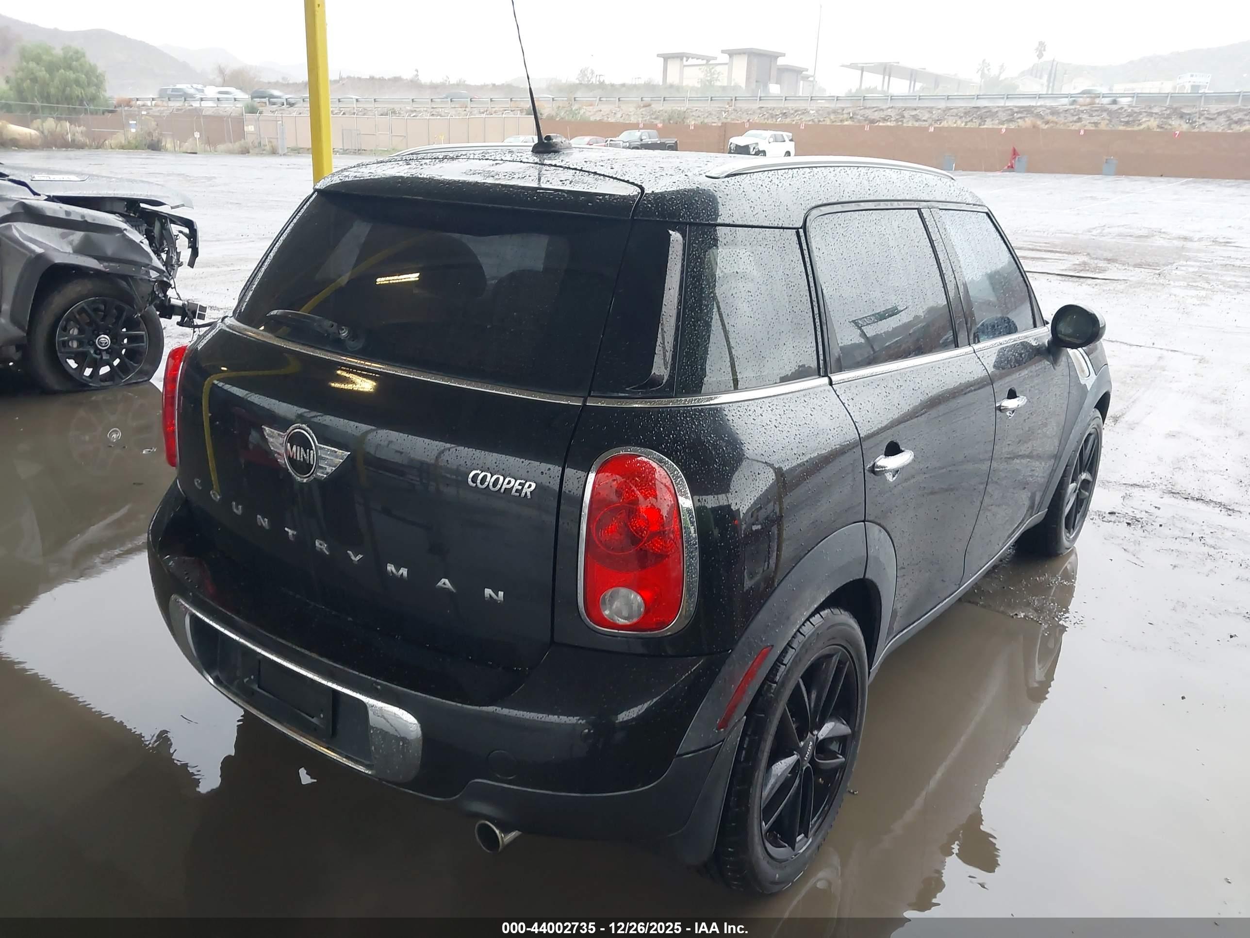 MINI COUNTRYMAN image 4