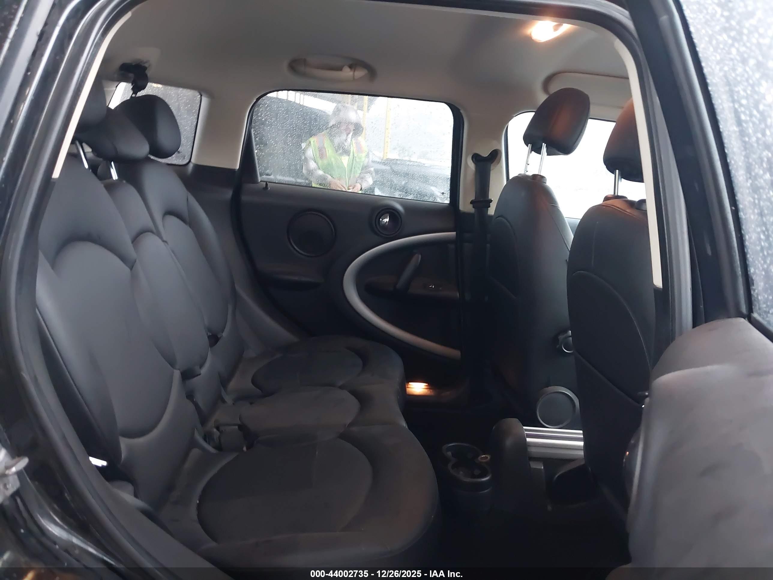 MINI COUNTRYMAN image 8