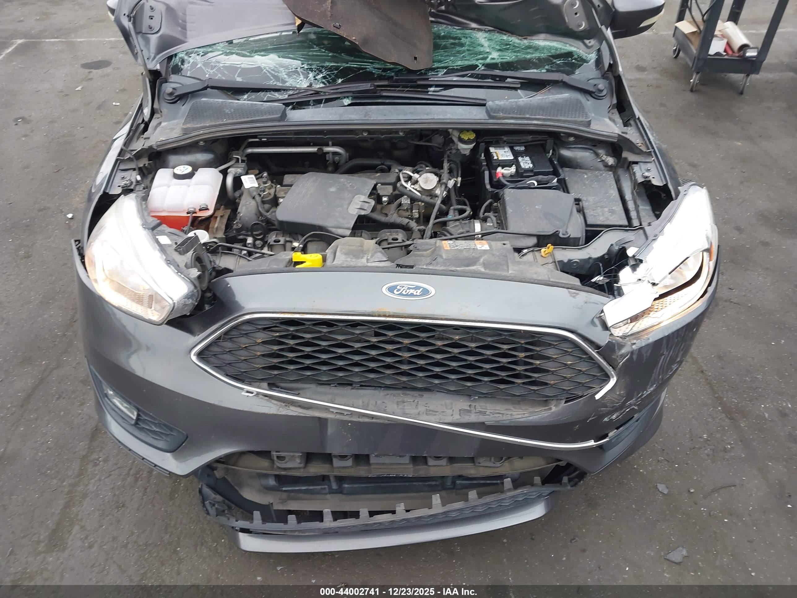 FORD FOCUS image 10