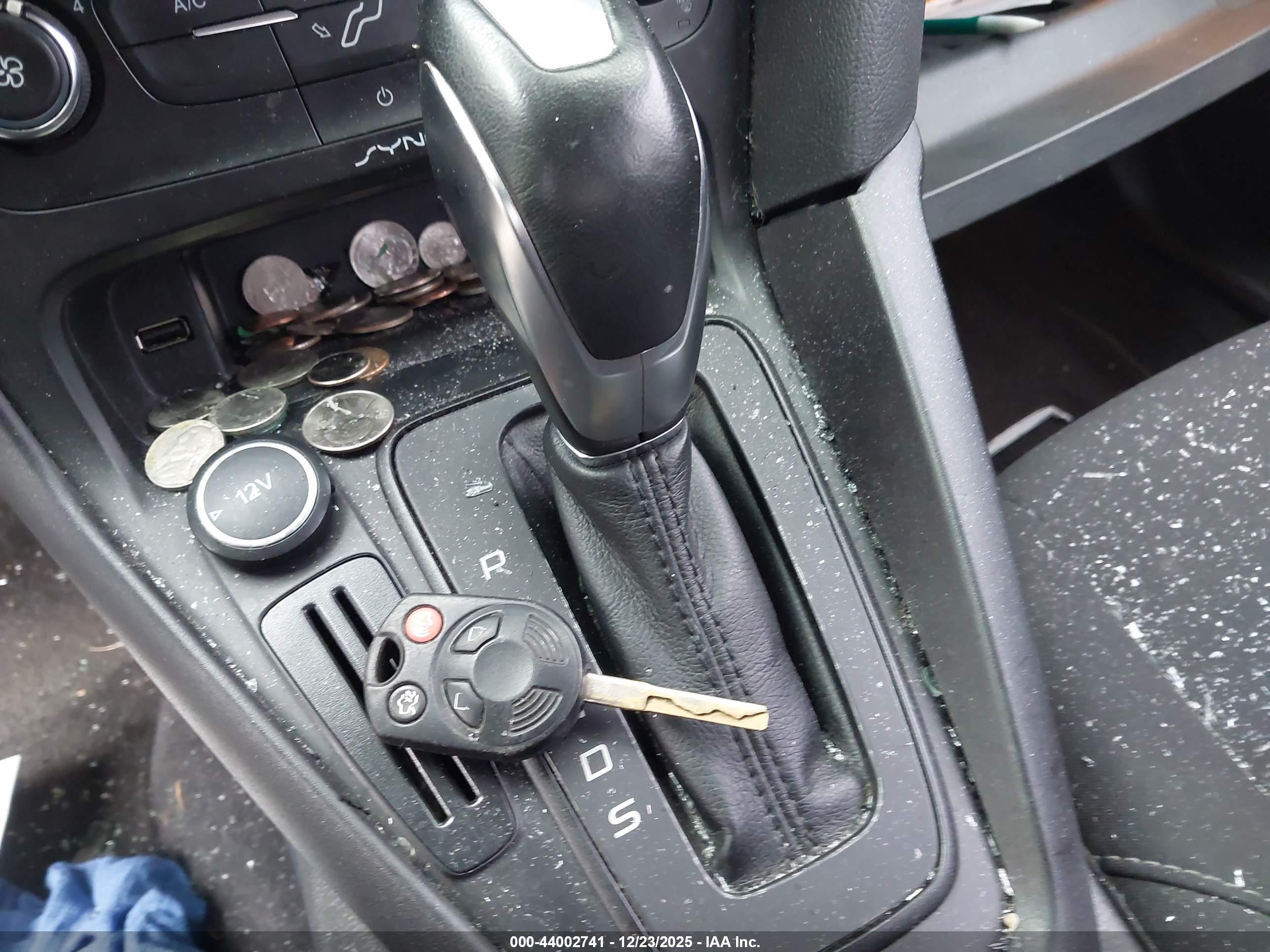 FORD FOCUS image 11