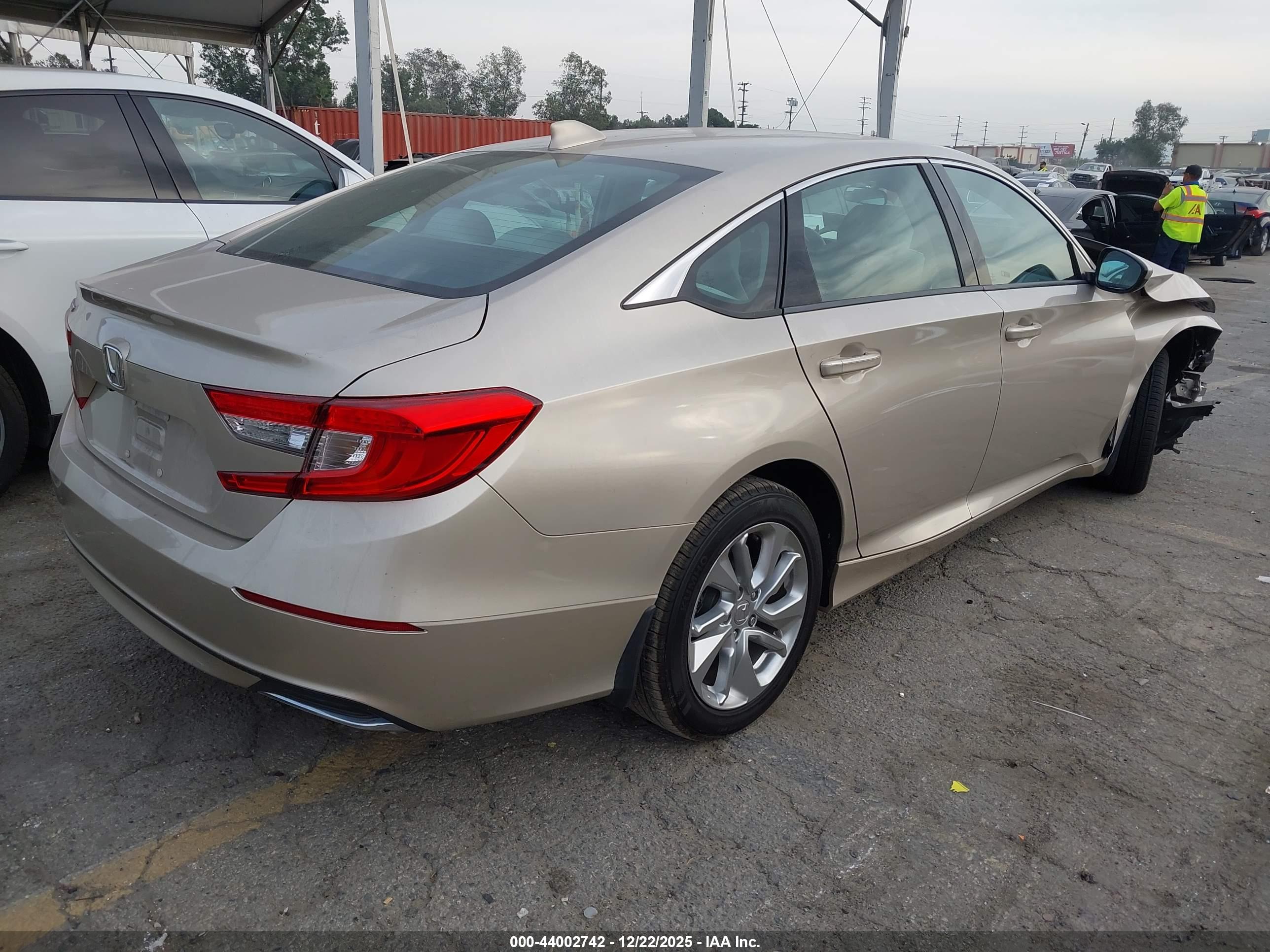HONDA ACCORD image 4