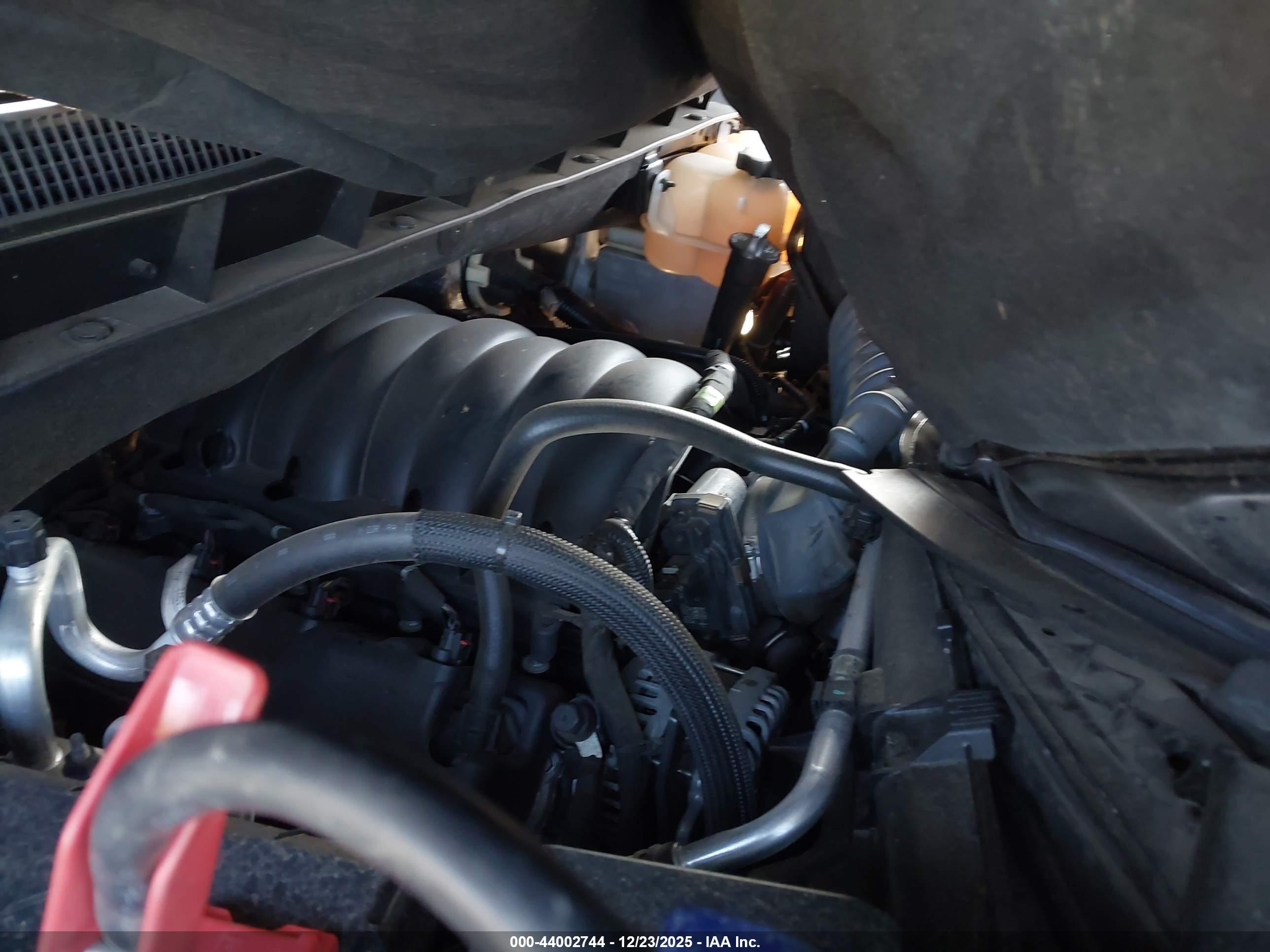 CHEVROLET SILVERADO image 10