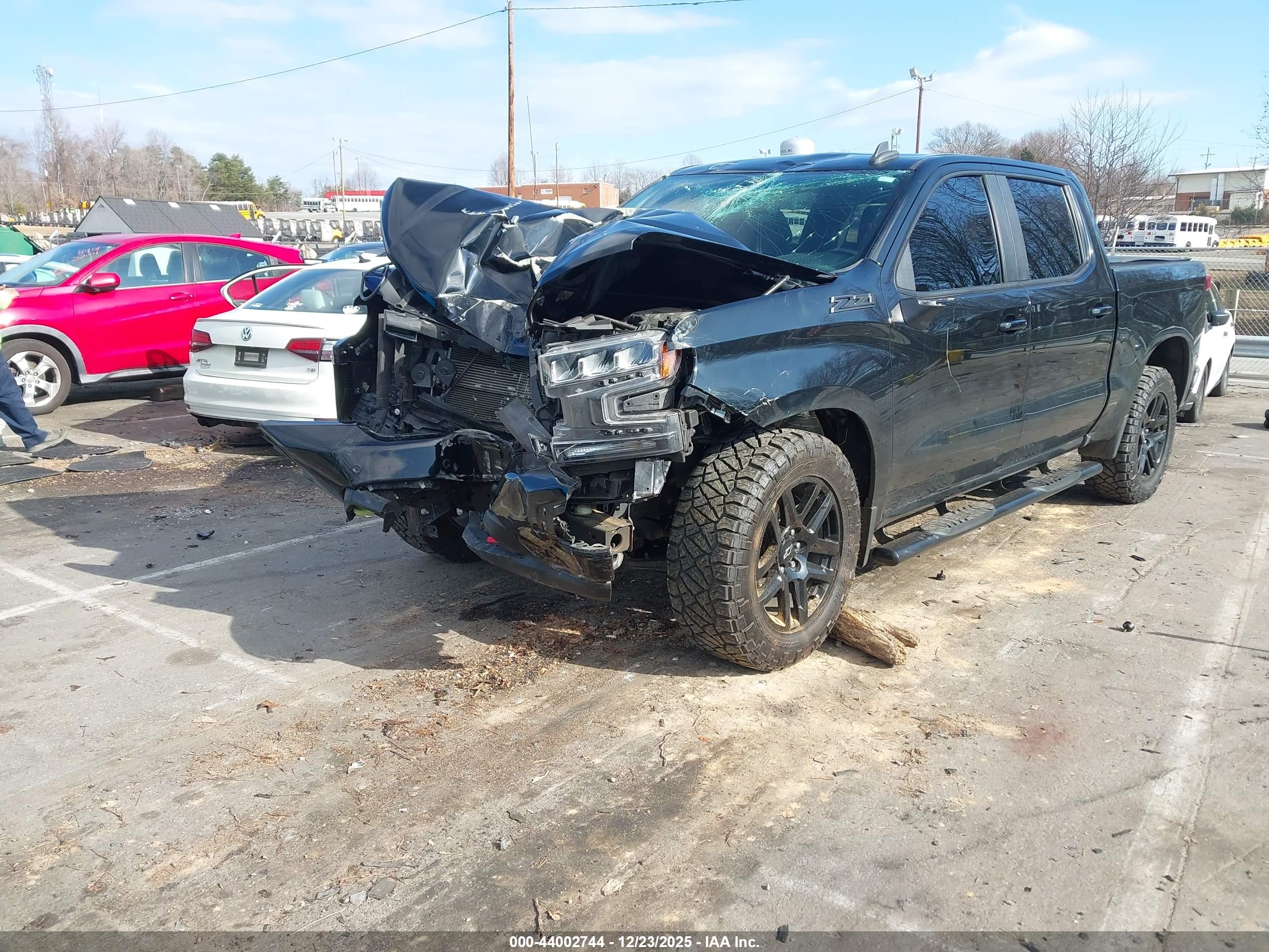 CHEVROLET SILVERADO image 2