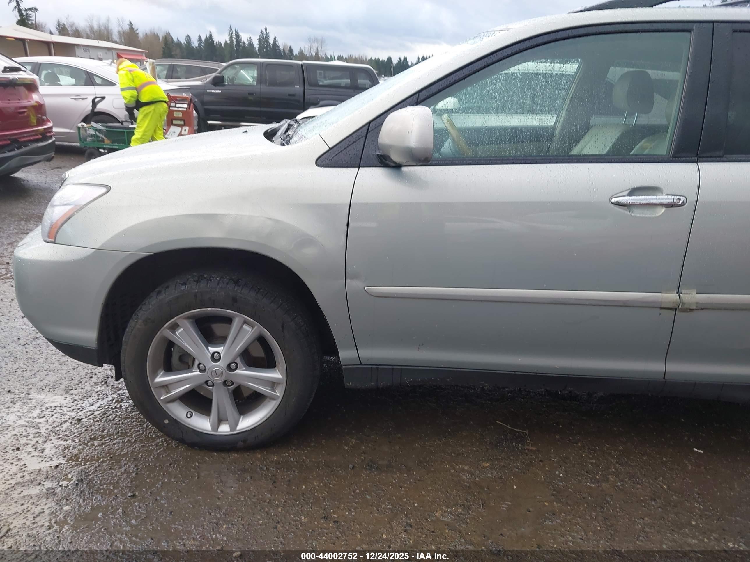 LEXUS RX image 6