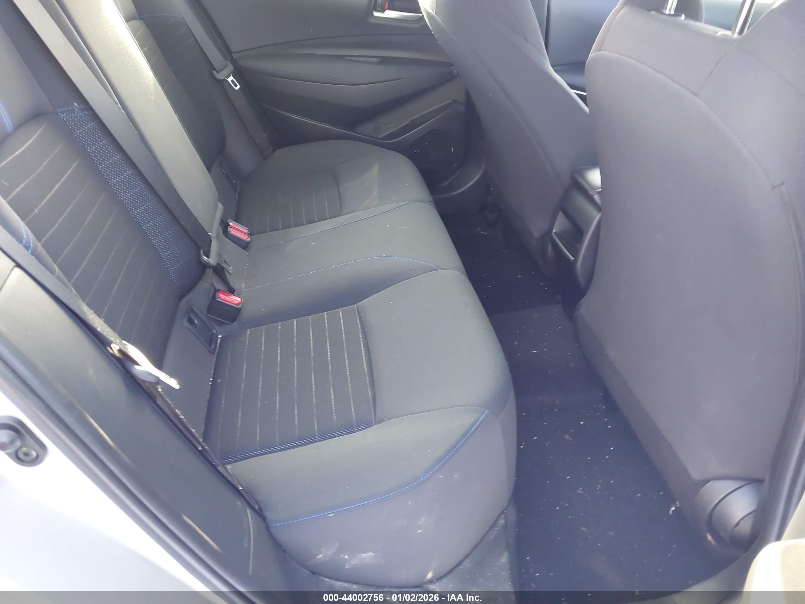 TOYOTA COROLLA image 8