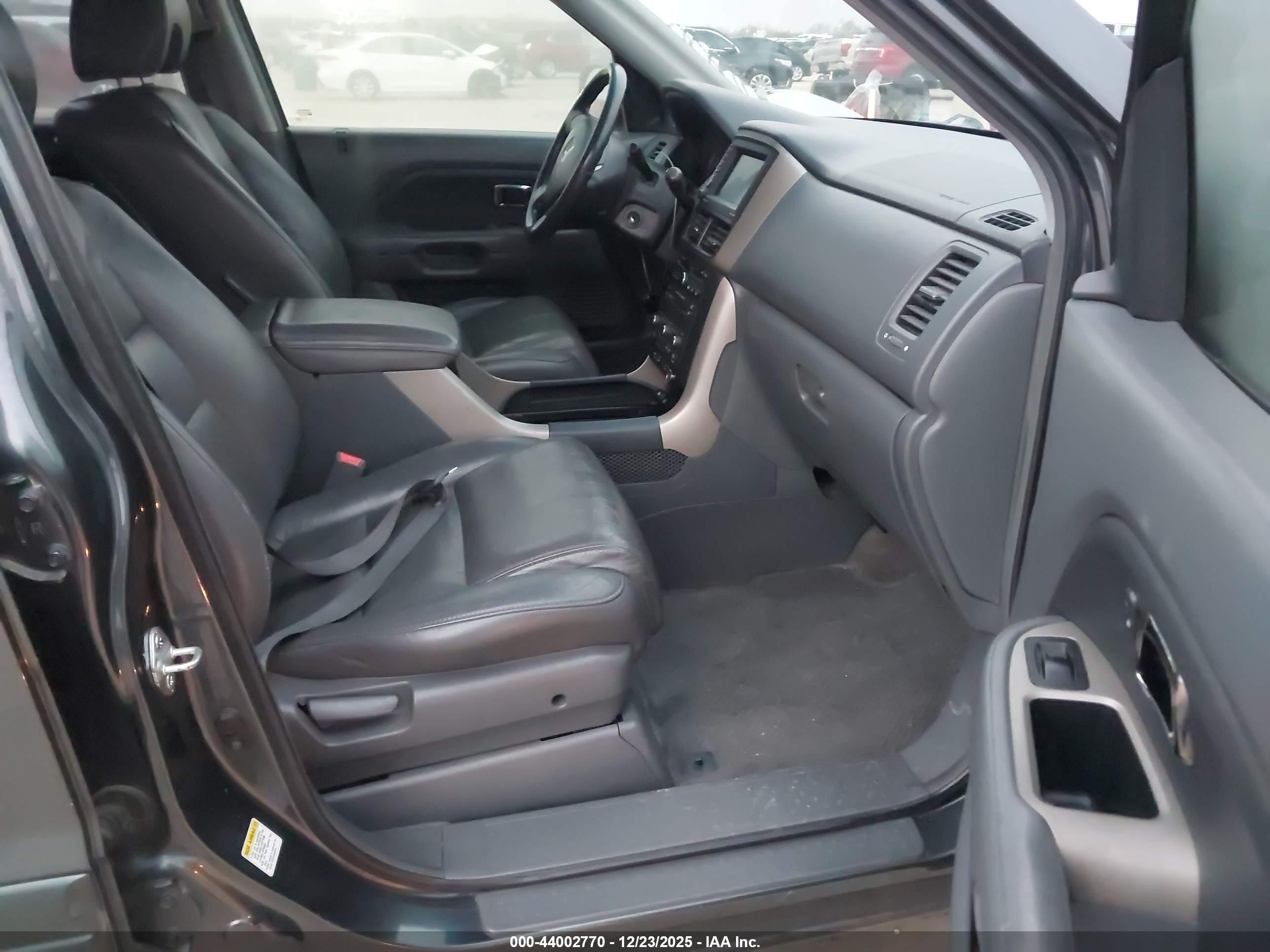 HONDA PILOT image 5