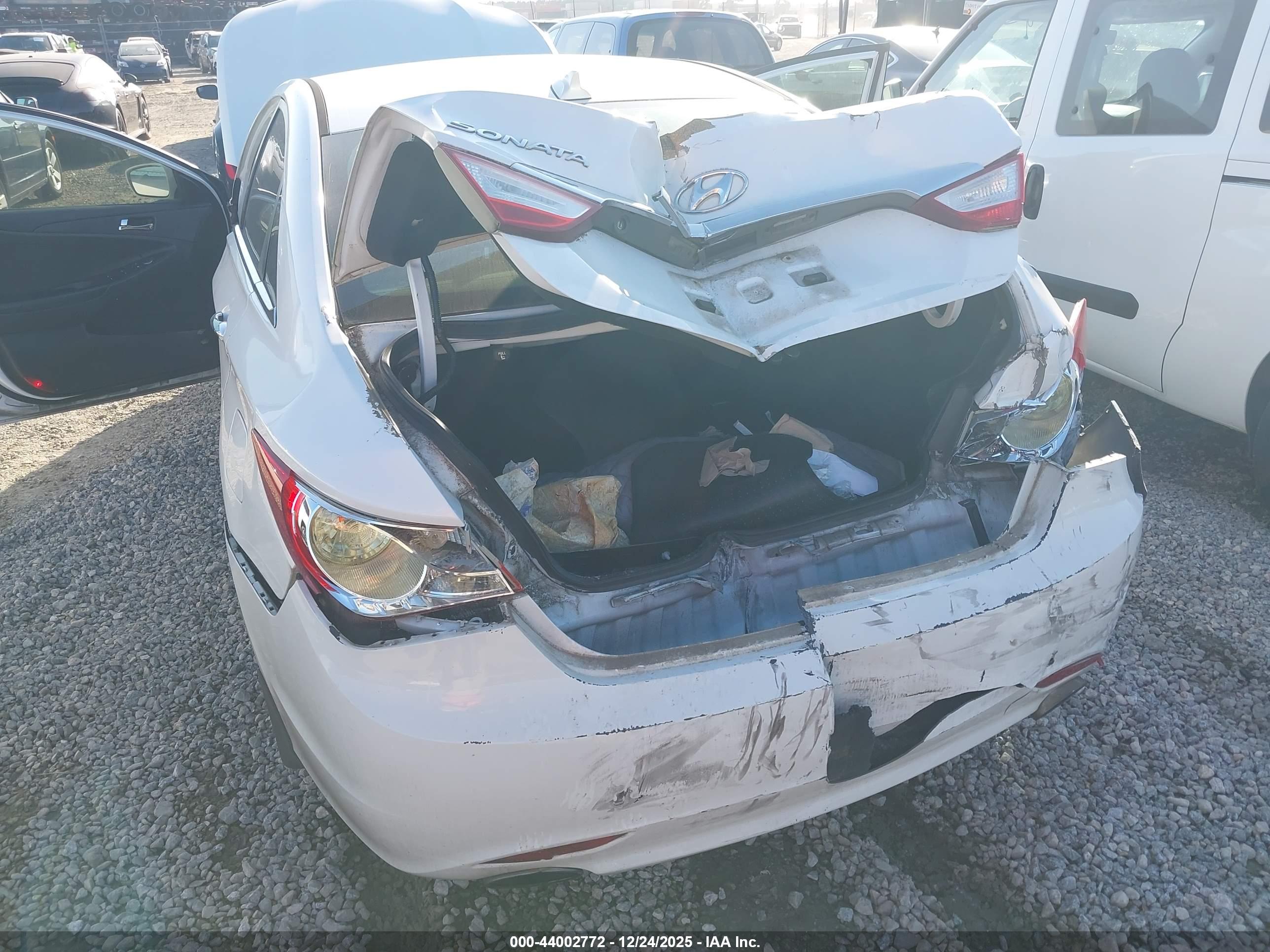 HYUNDAI SONATA image 6