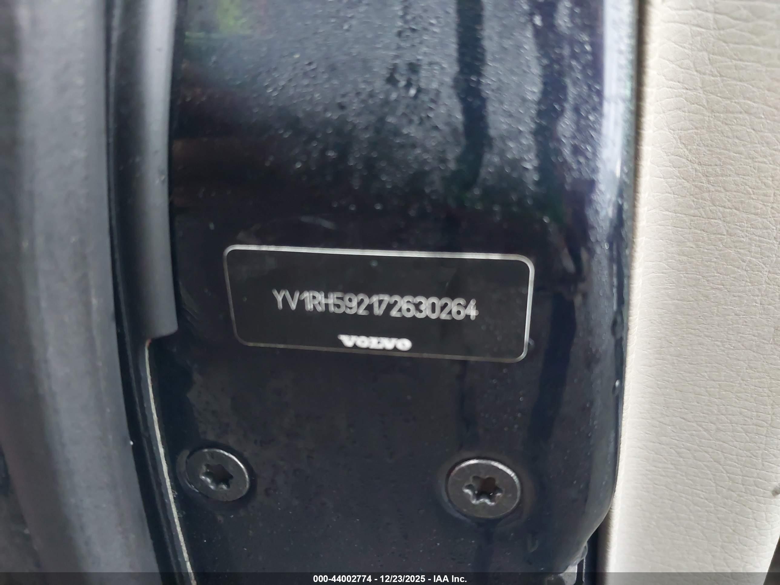 VOLVO S60 image 9