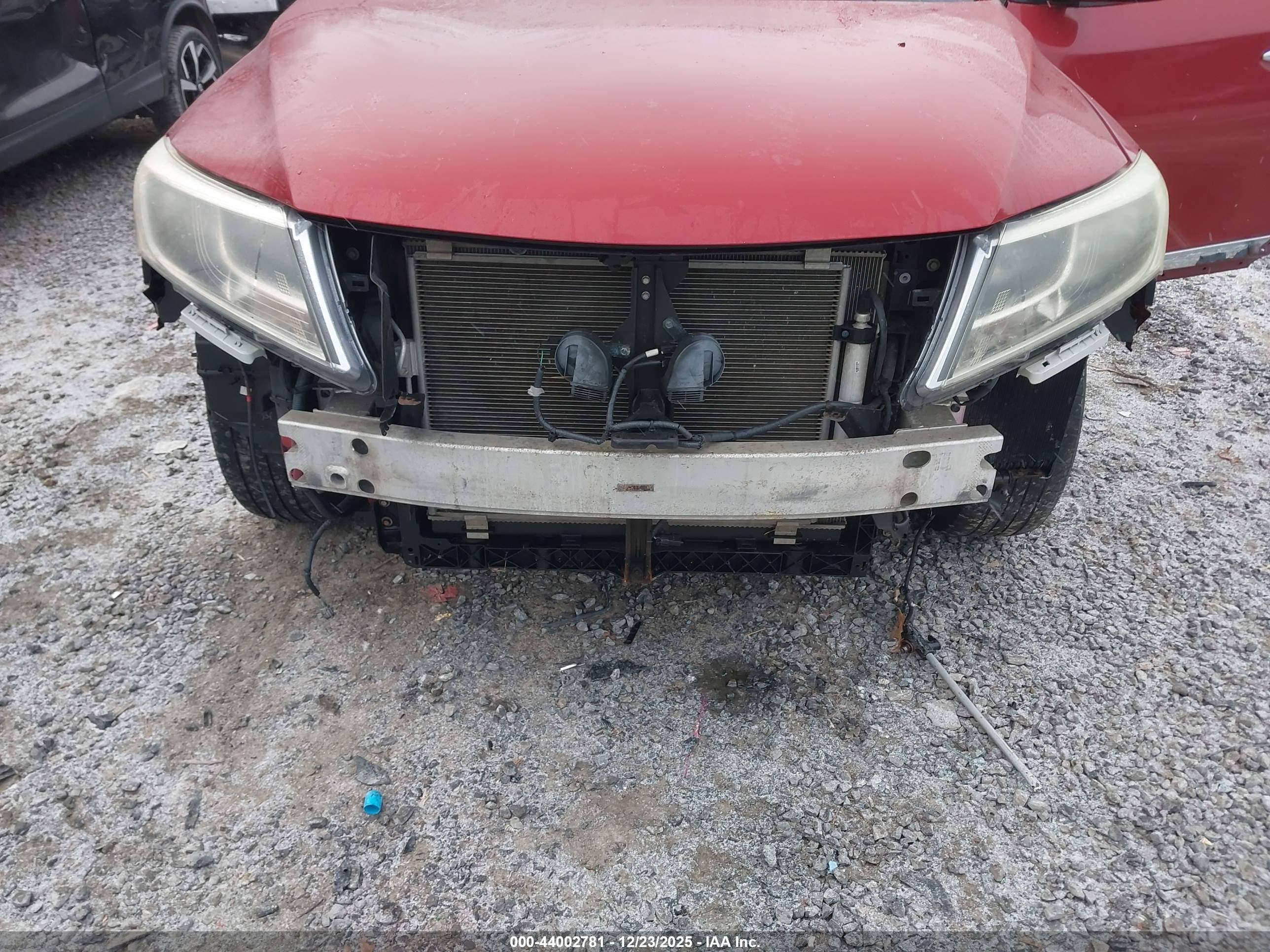 NISSAN PATHFINDER image 6