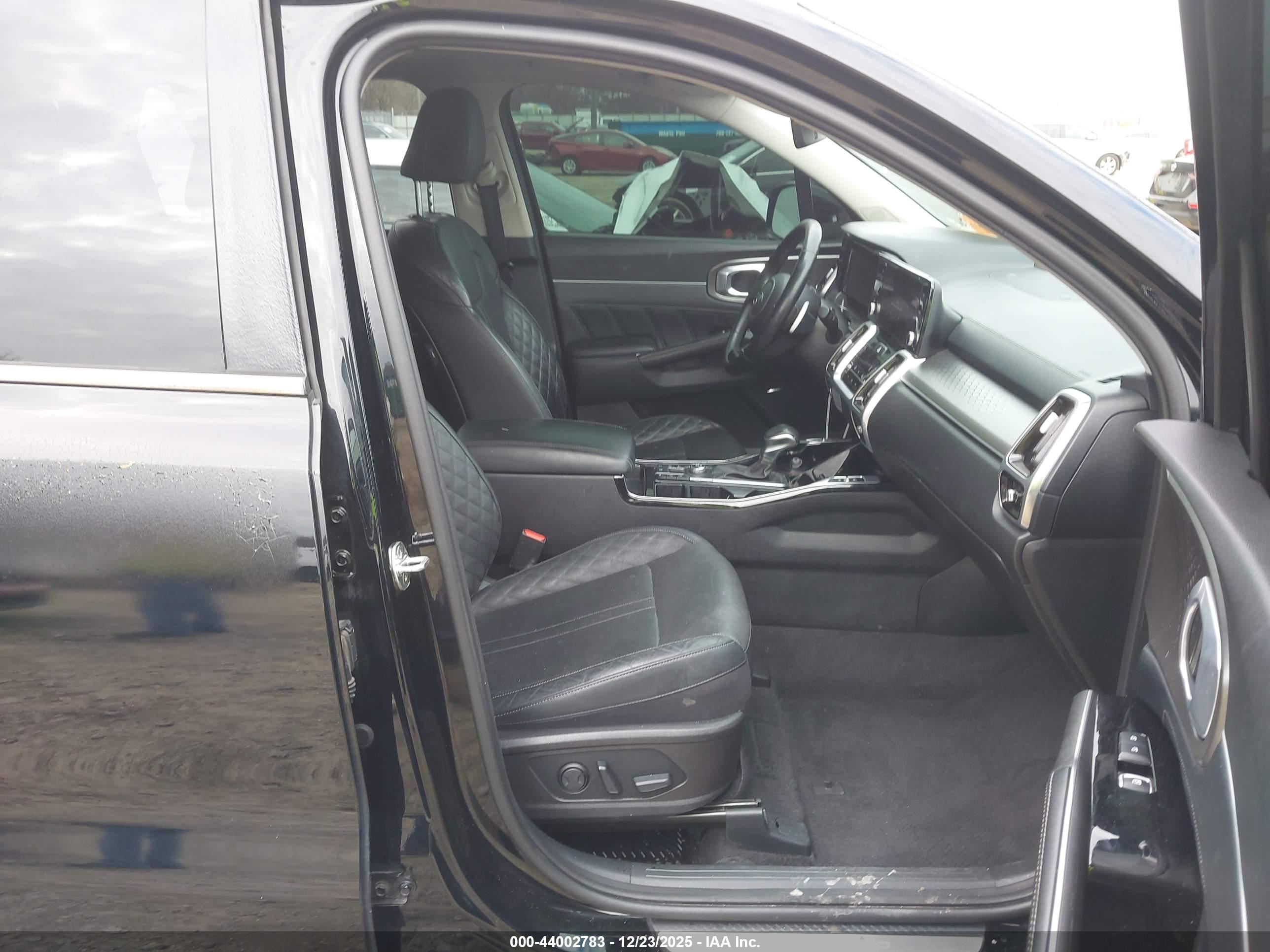 KIA SORENTO image 5