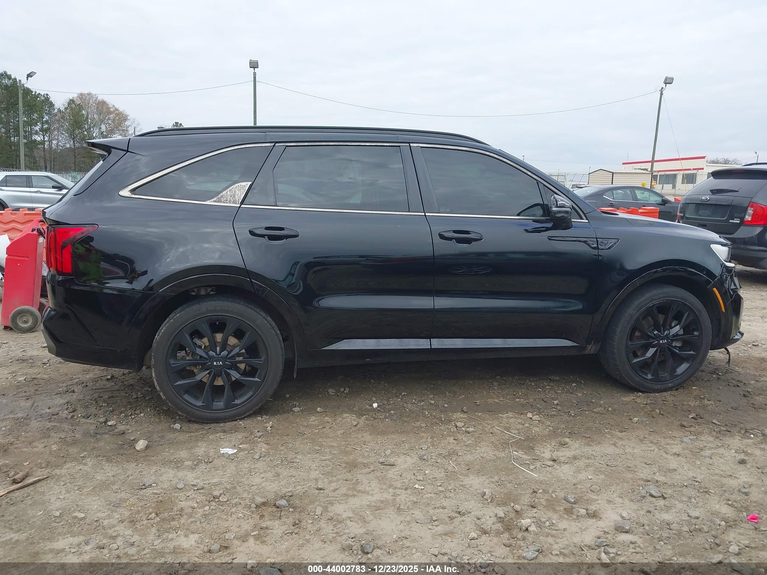 KIA SORENTO image 6