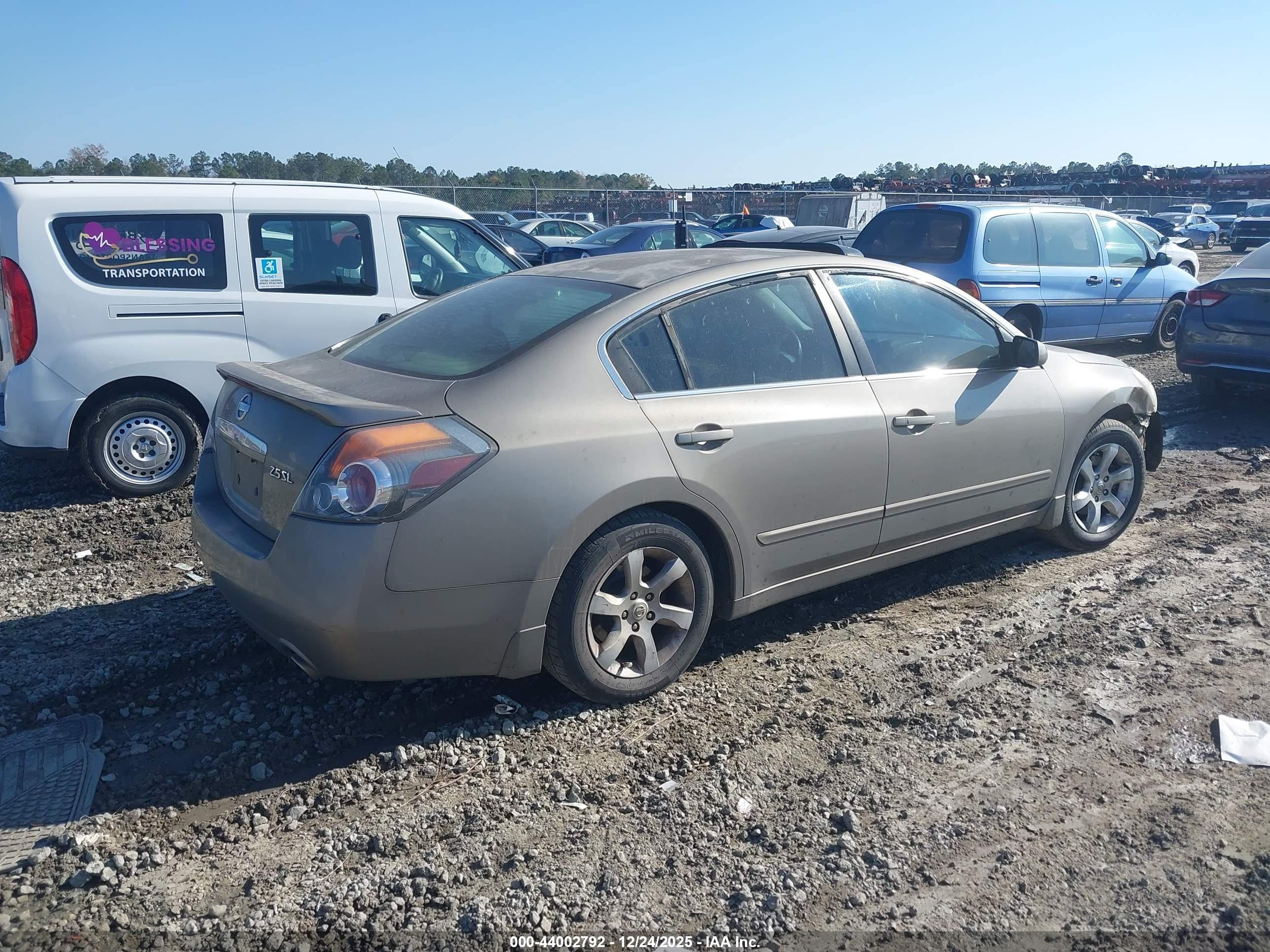 NISSAN ALTIMA image 4