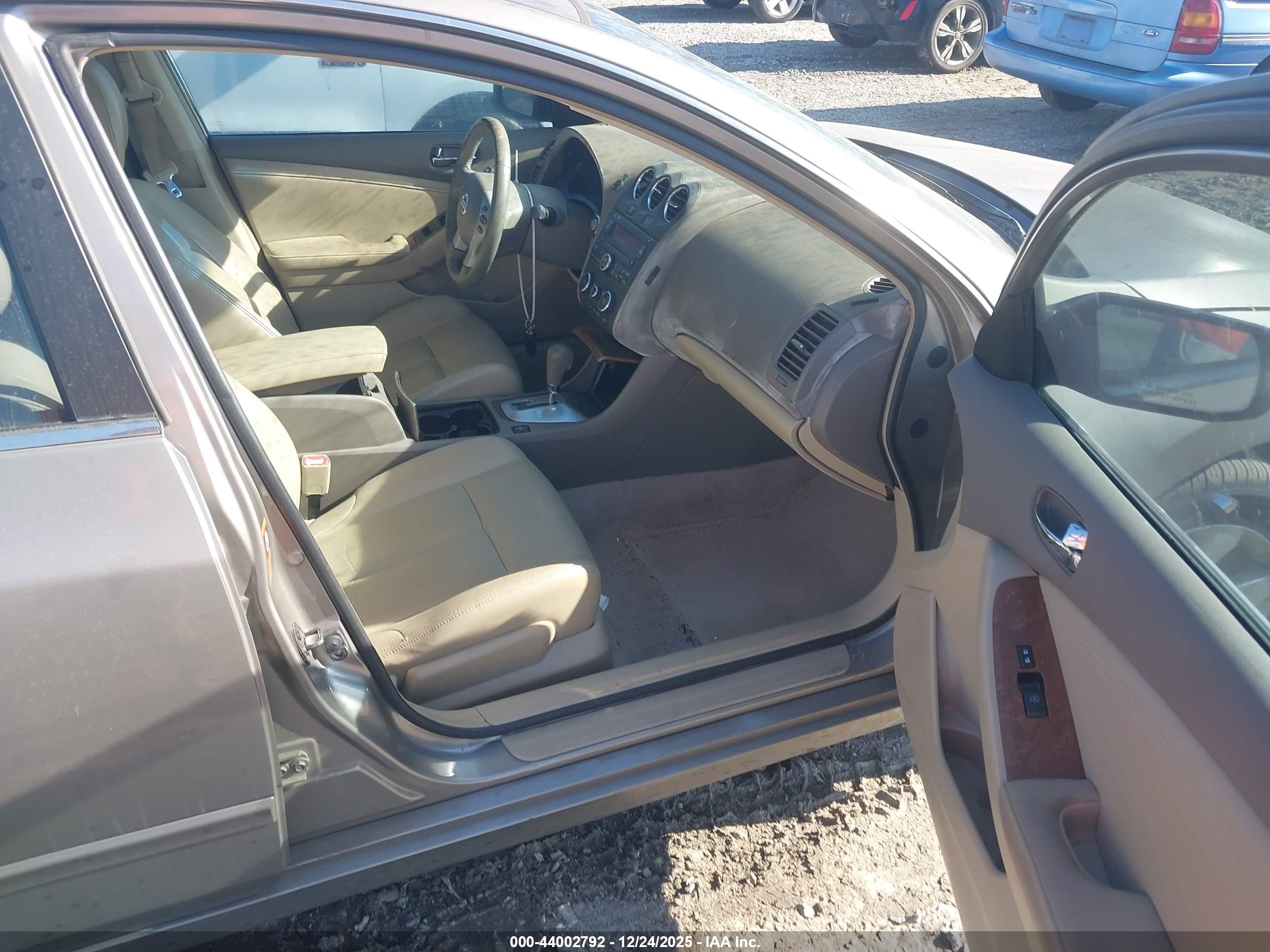 NISSAN ALTIMA image 5