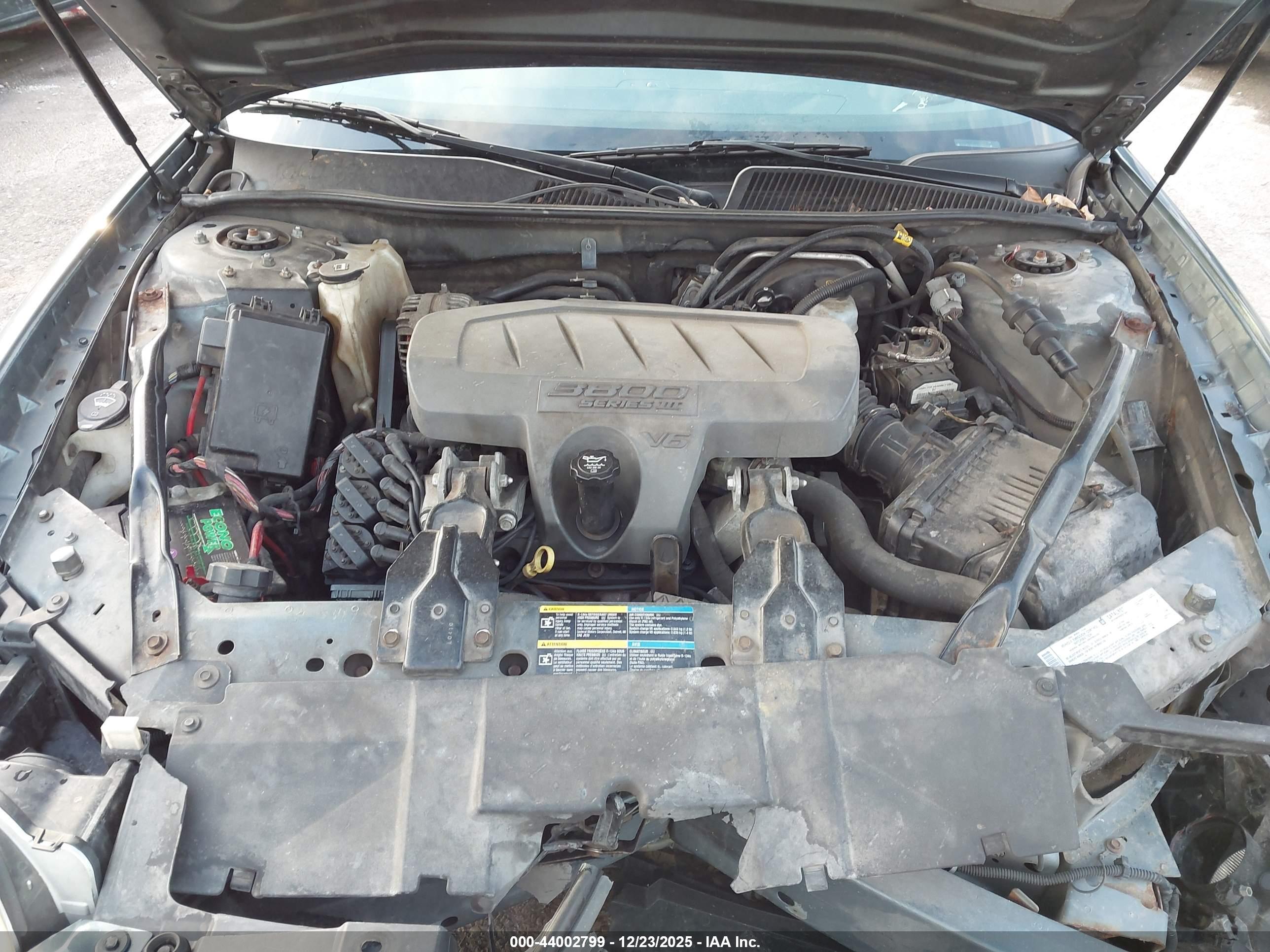 BUICK LACROSSE image 10
