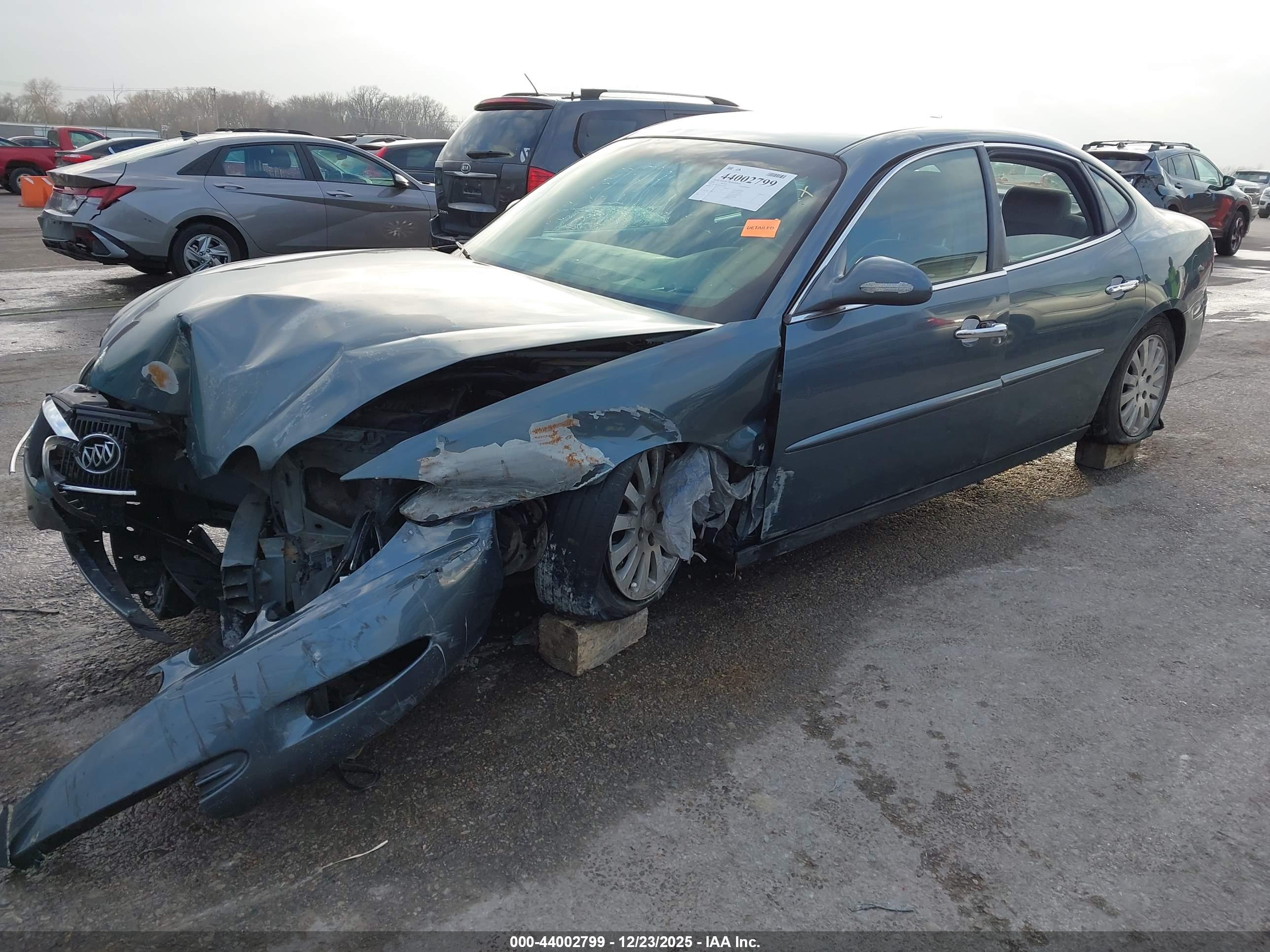 BUICK LACROSSE image 2