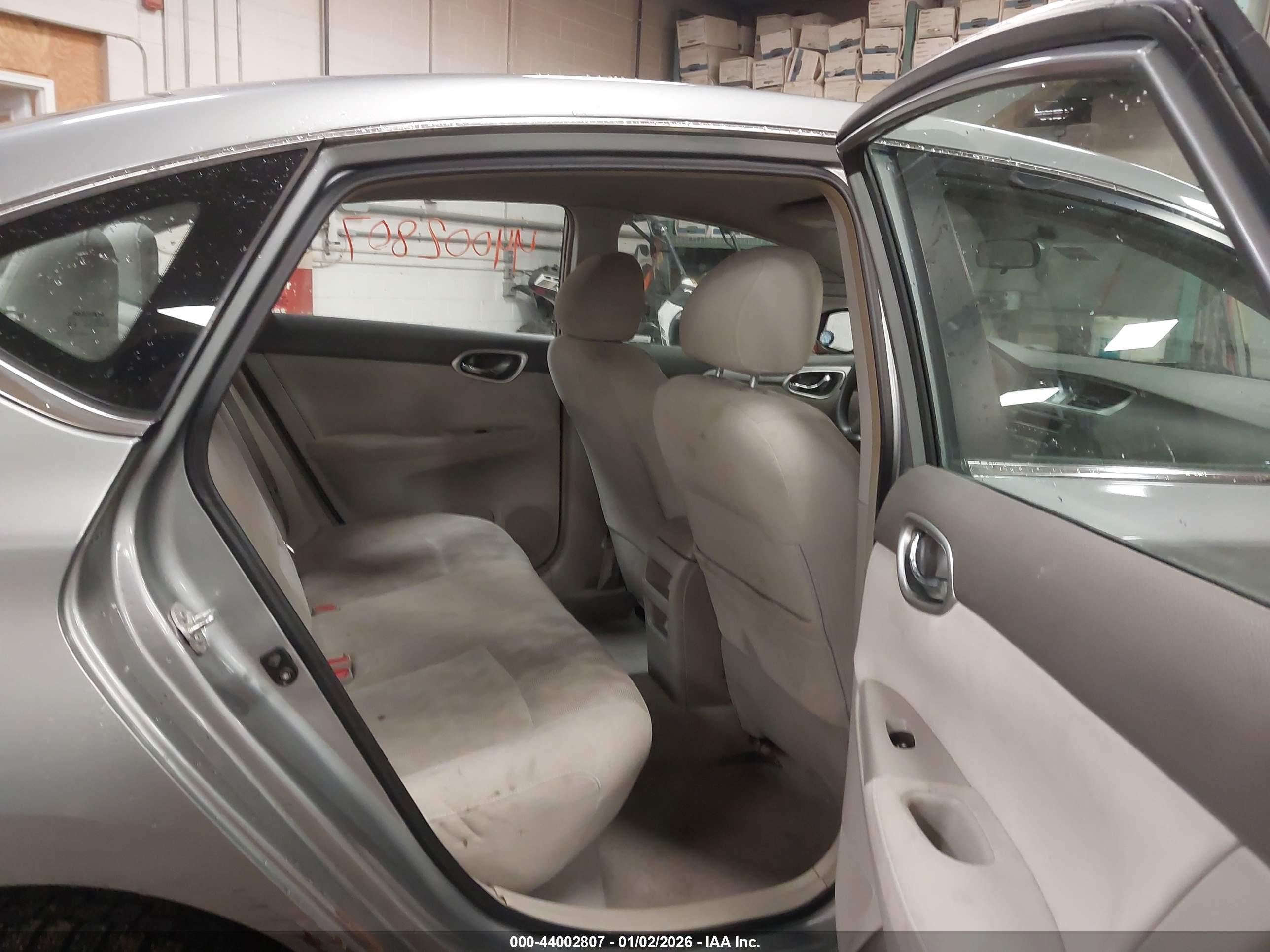 NISSAN SENTRA image 8