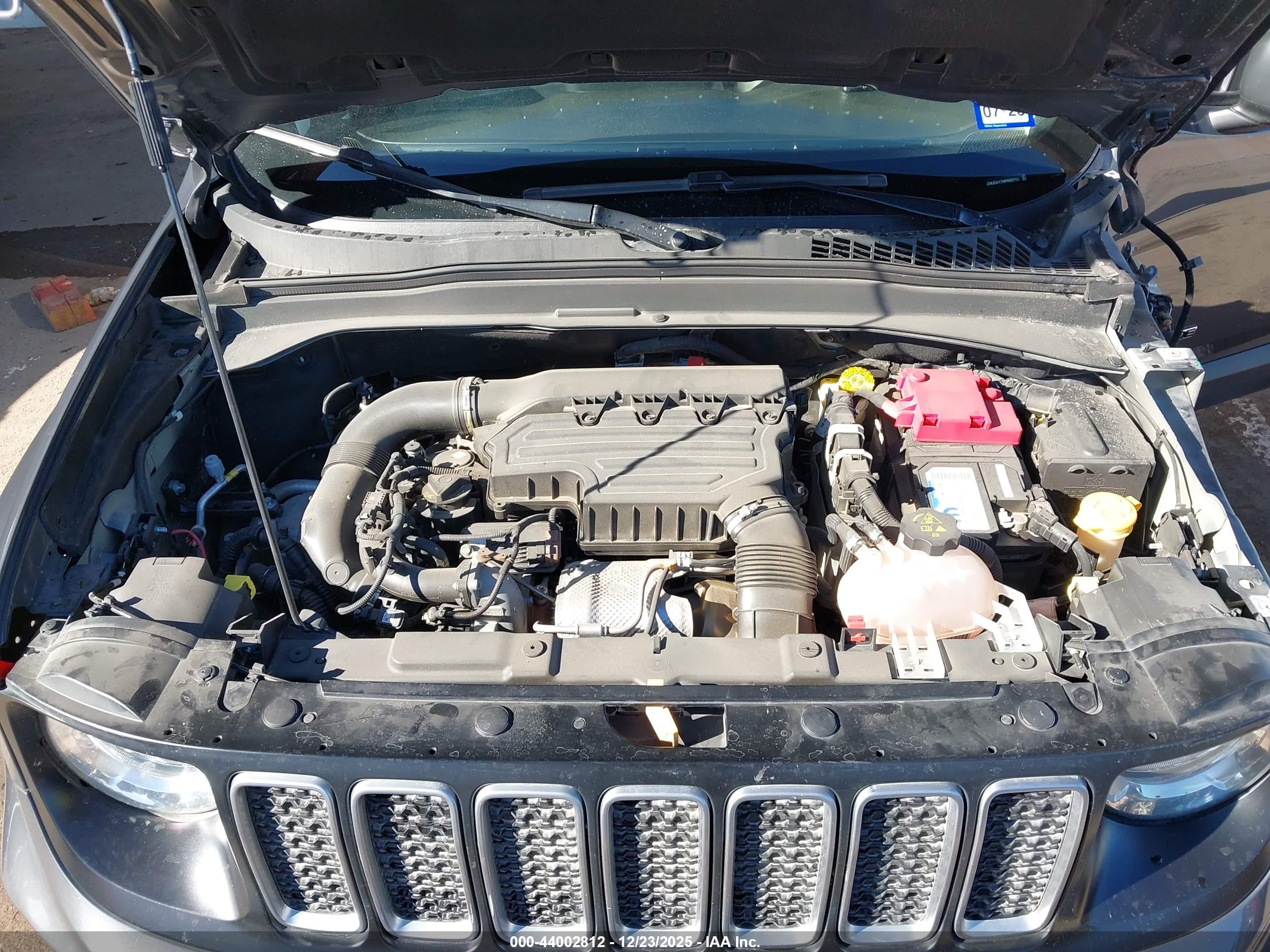 JEEP RENEGADE image 10