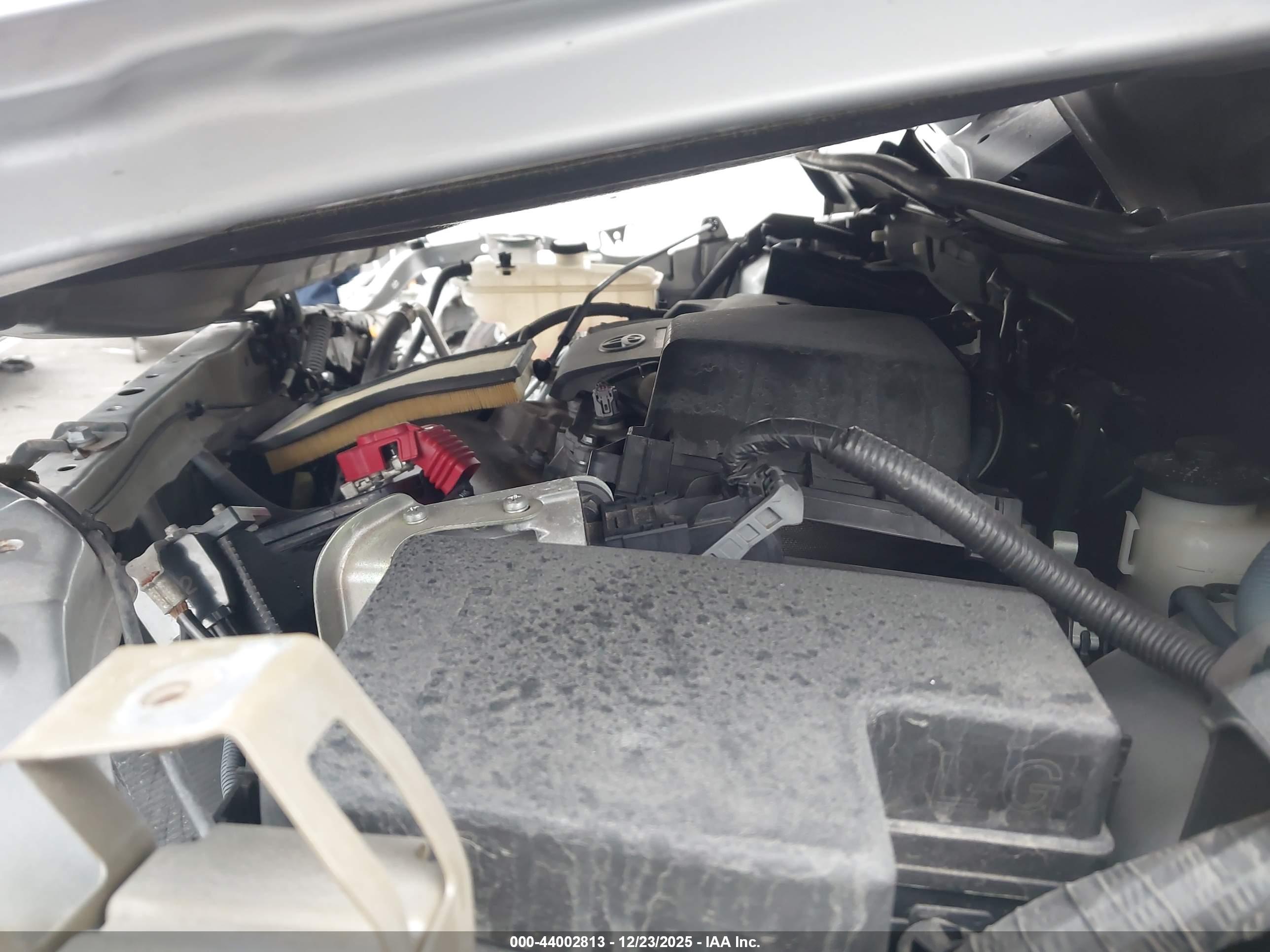 TOYOTA RAV4 image 10
