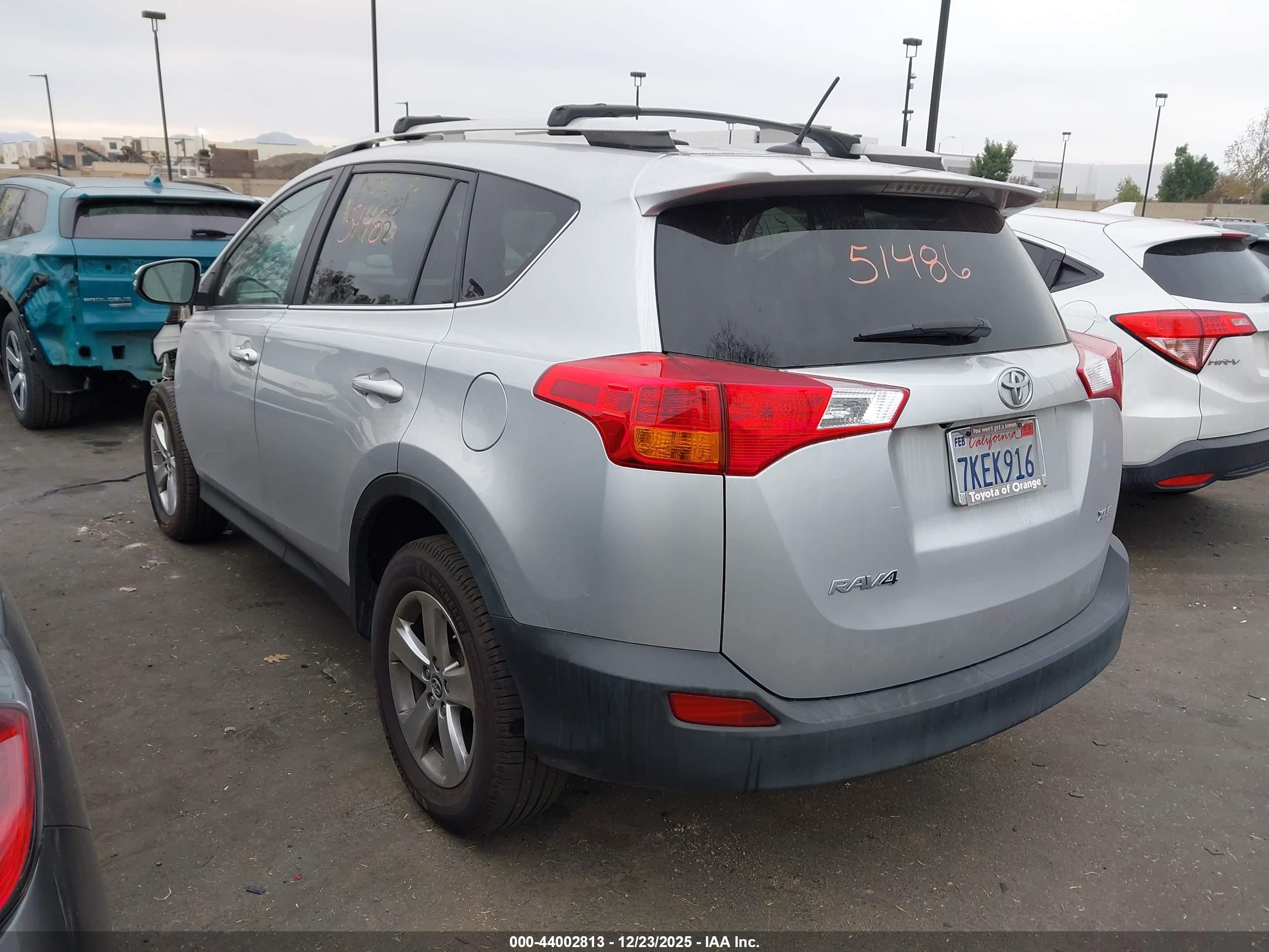 TOYOTA RAV4 image 3