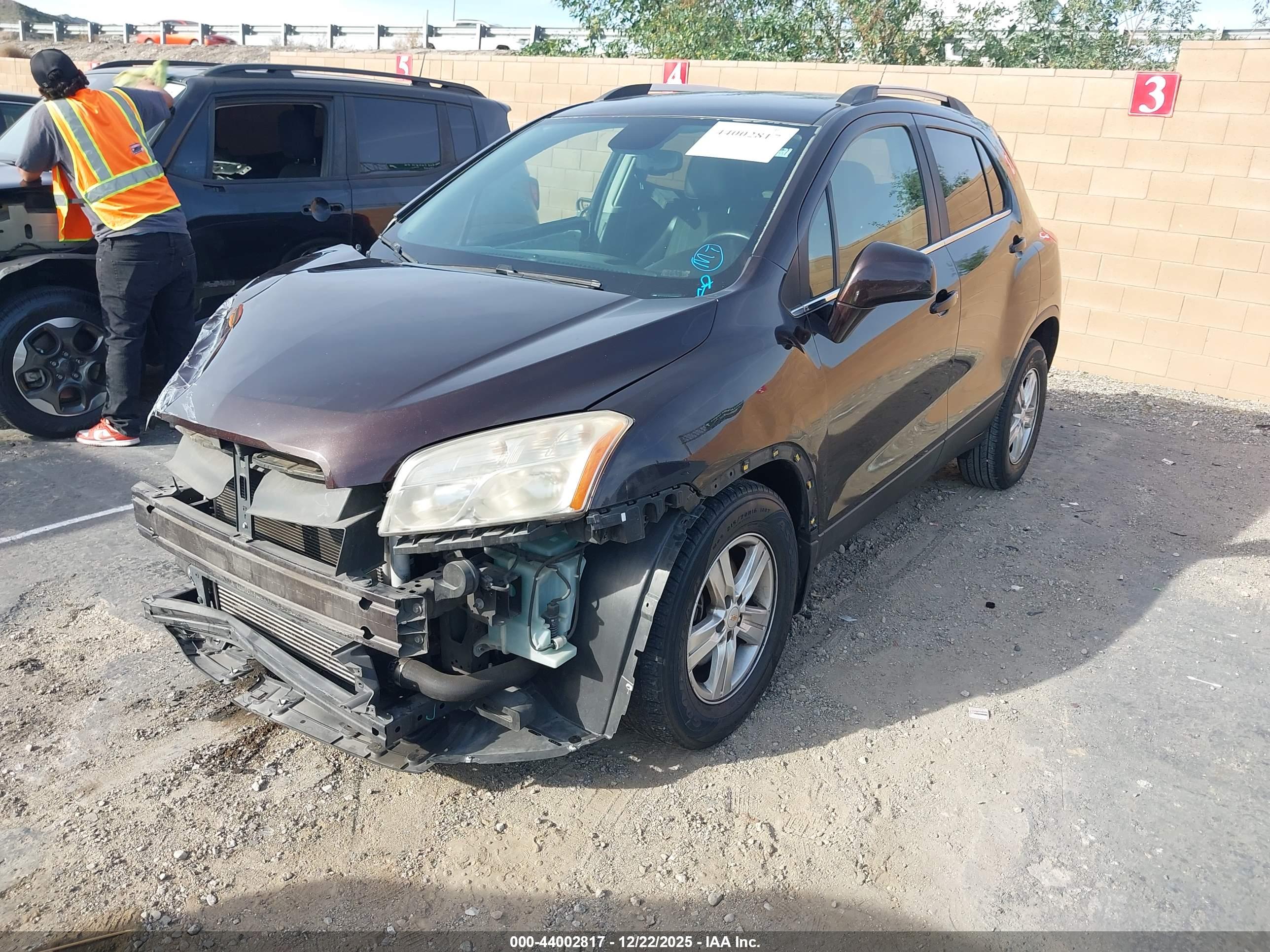 CHEVROLET TRAX image 2