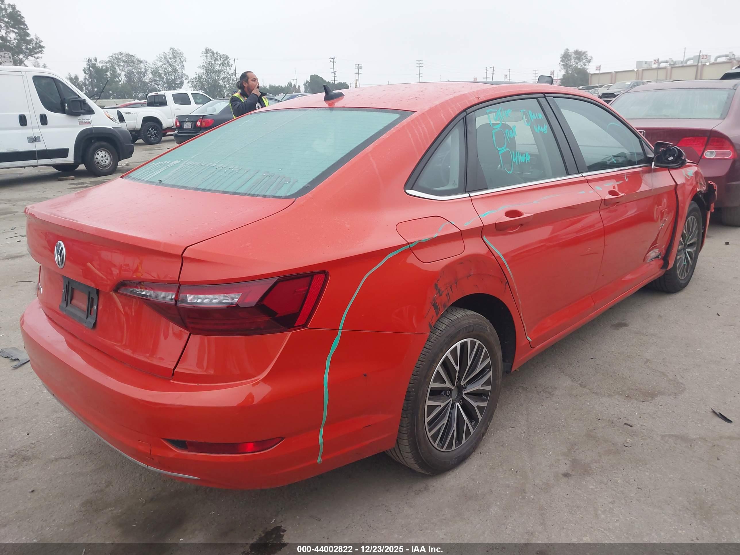 VOLKSWAGEN JETTA image 4