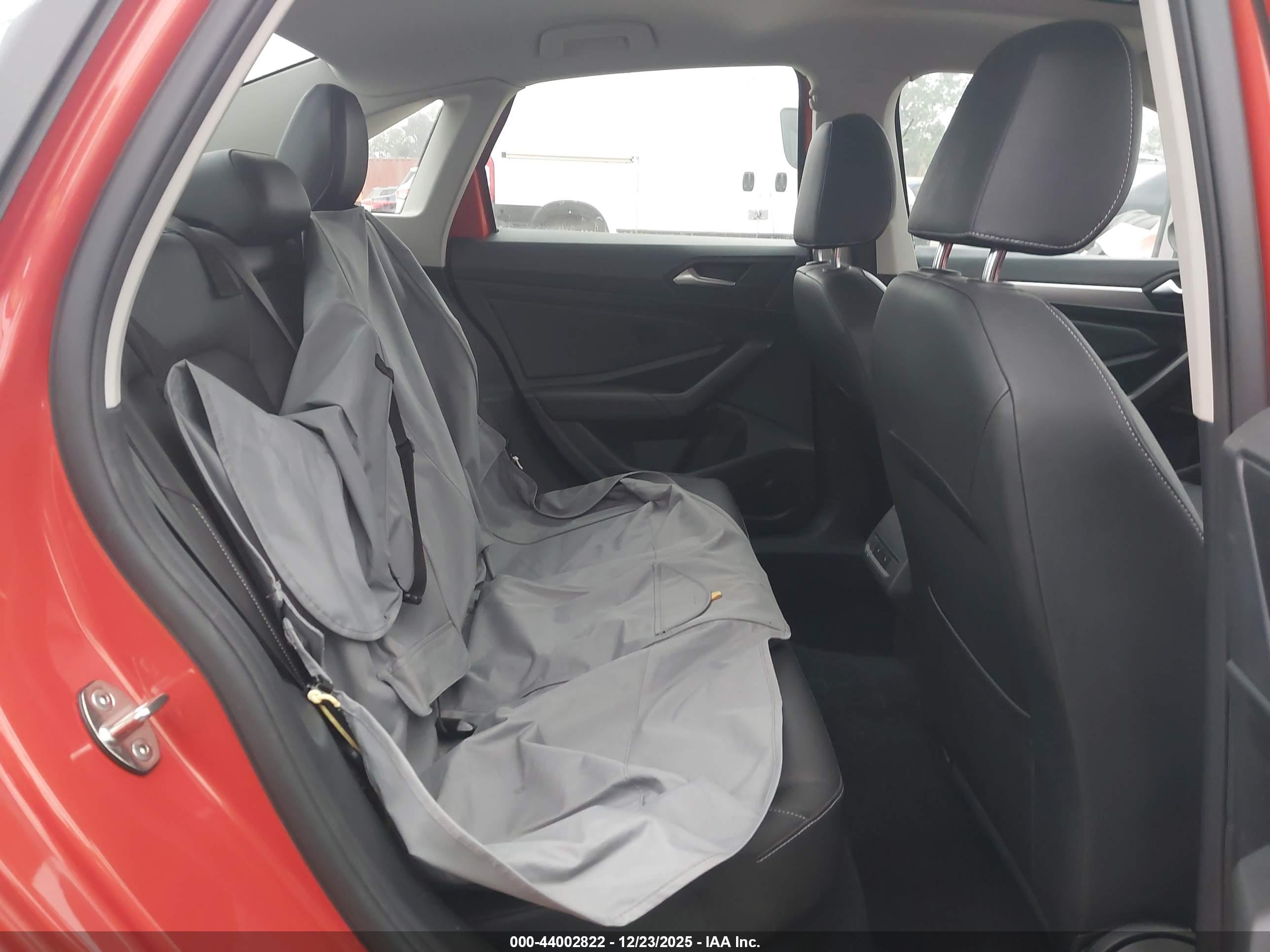 VOLKSWAGEN JETTA image 8