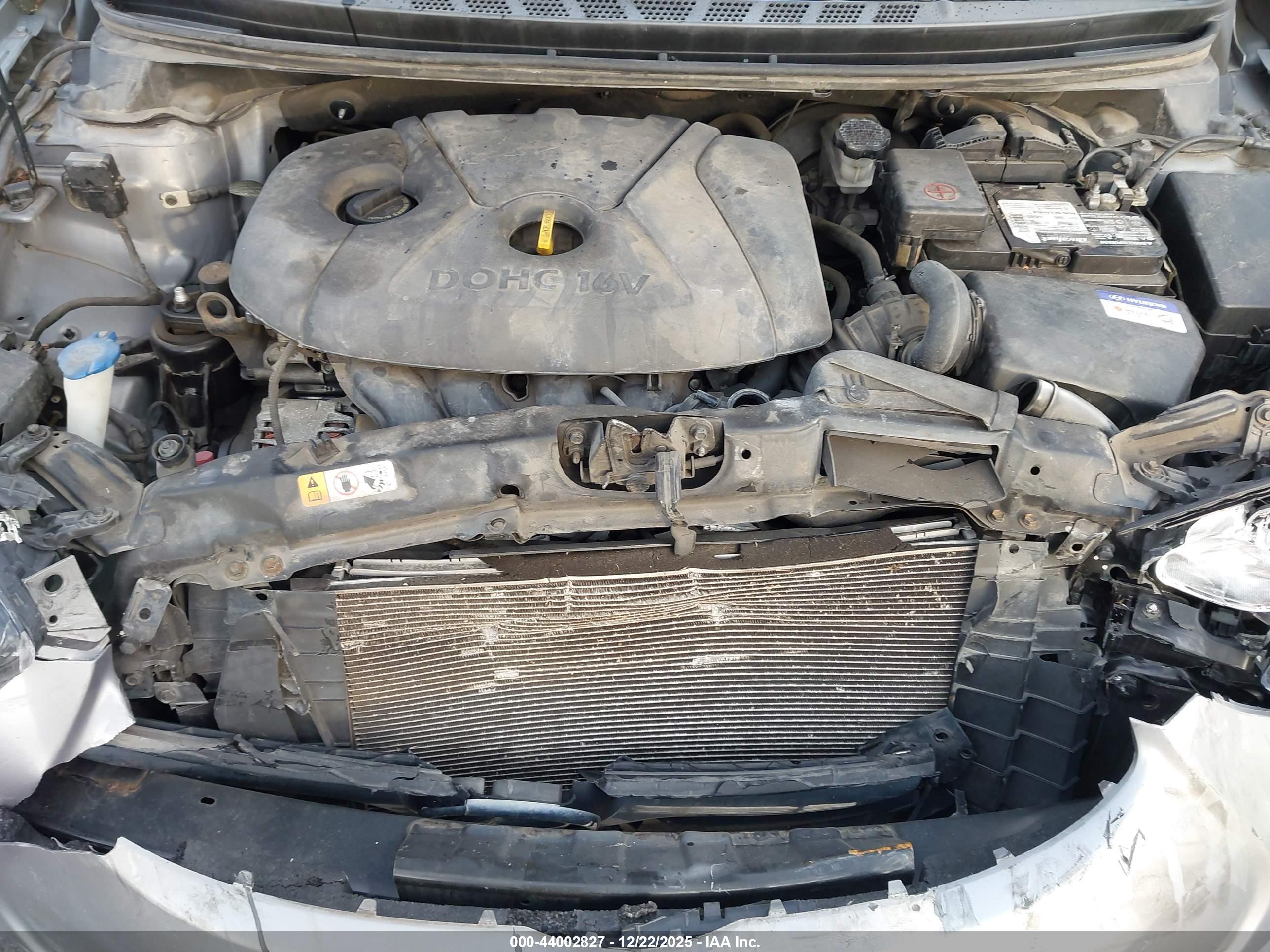 HYUNDAI ELANTRA image 10
