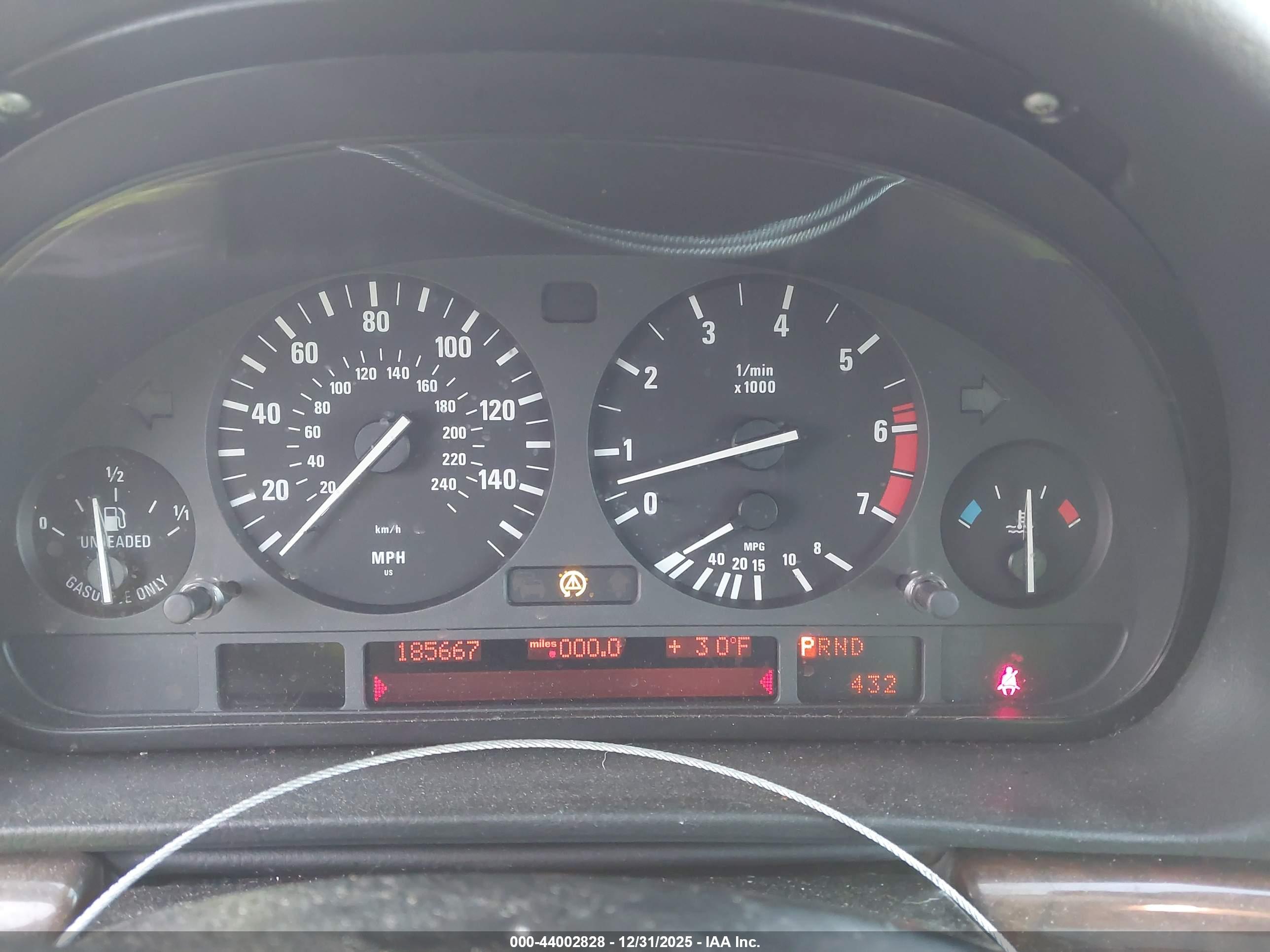 BMW 740IL image 7