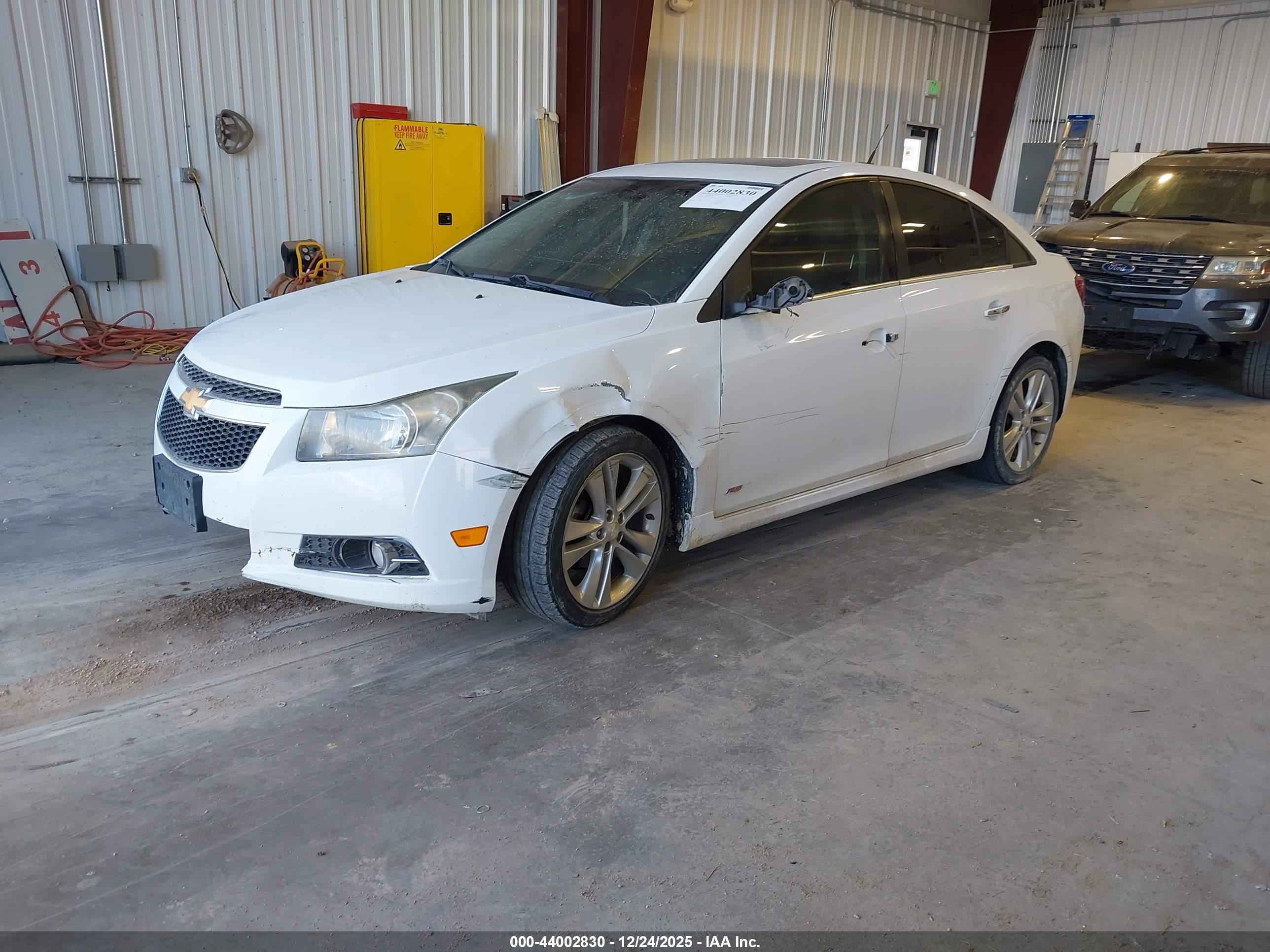 CHEVROLET CRUZE image 2